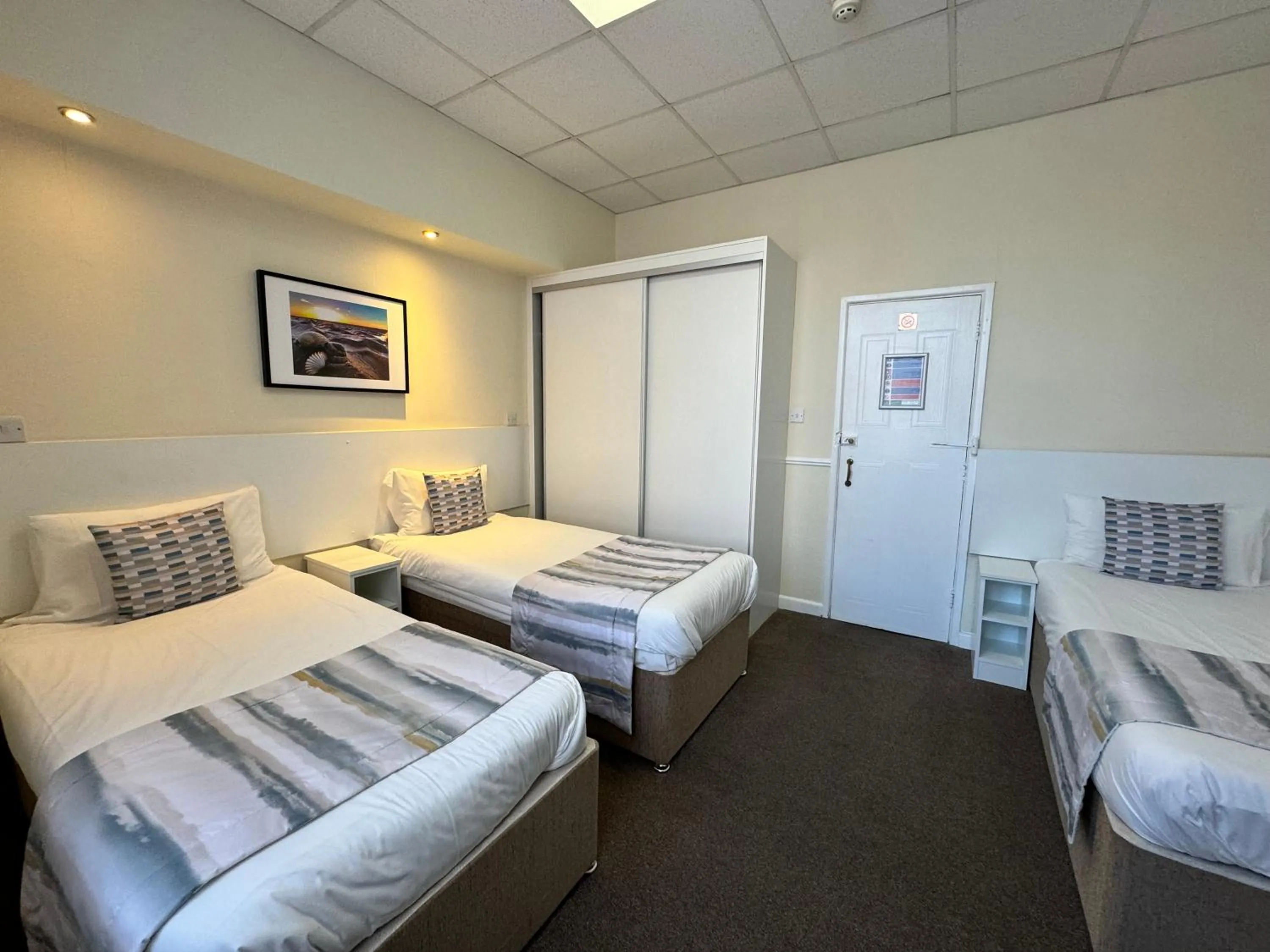 Bedroom, Bed in Craig-y-Don