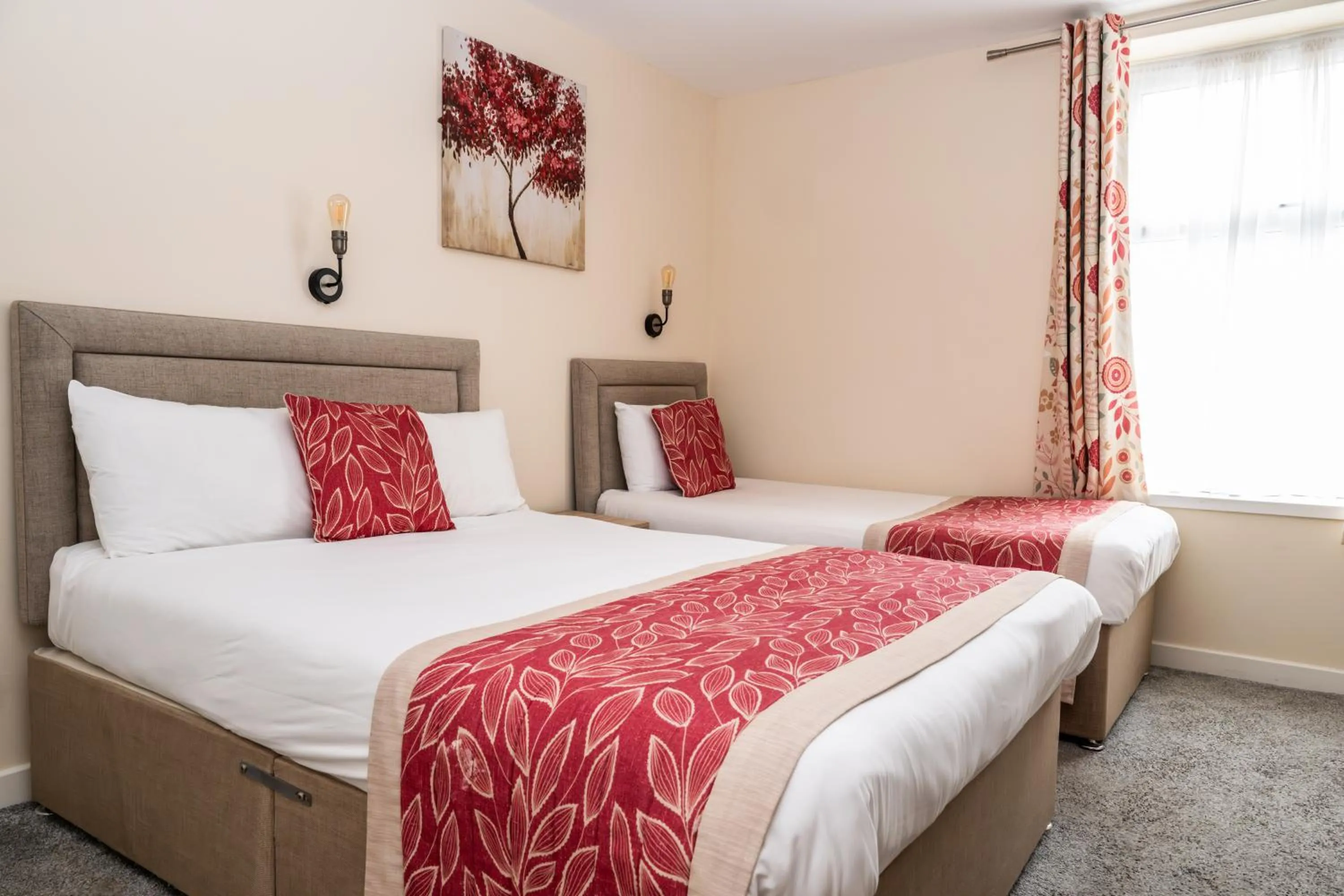 Bedroom, Bed in Craig-y-Don