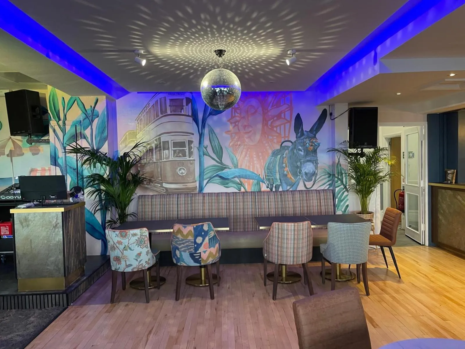 Lounge or bar in Craig-y-Don