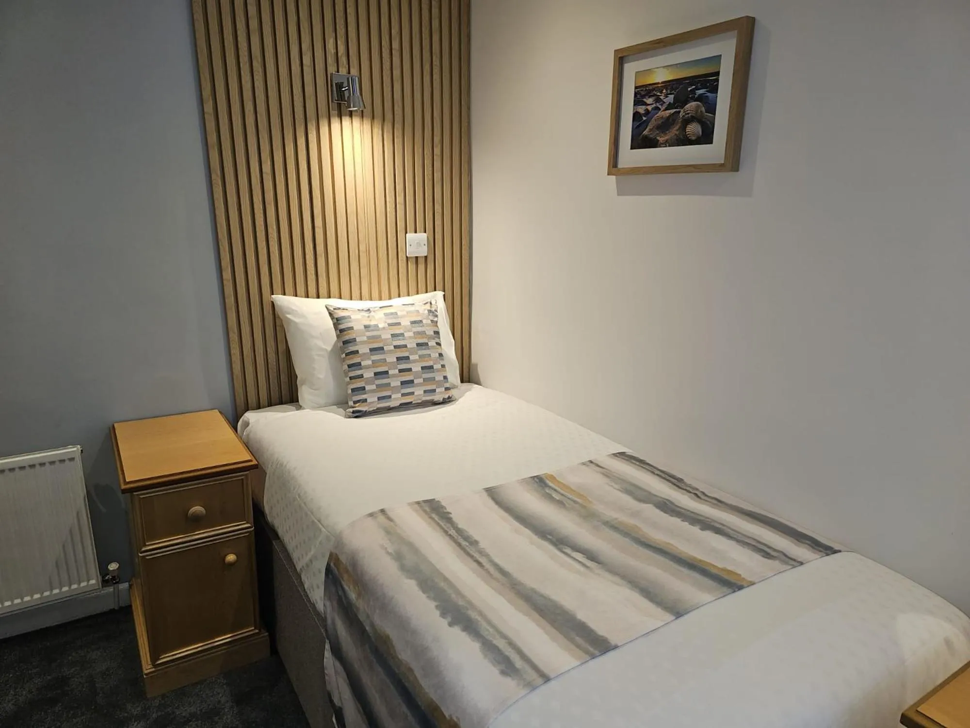 Bedroom, Bed in Craig-y-Don