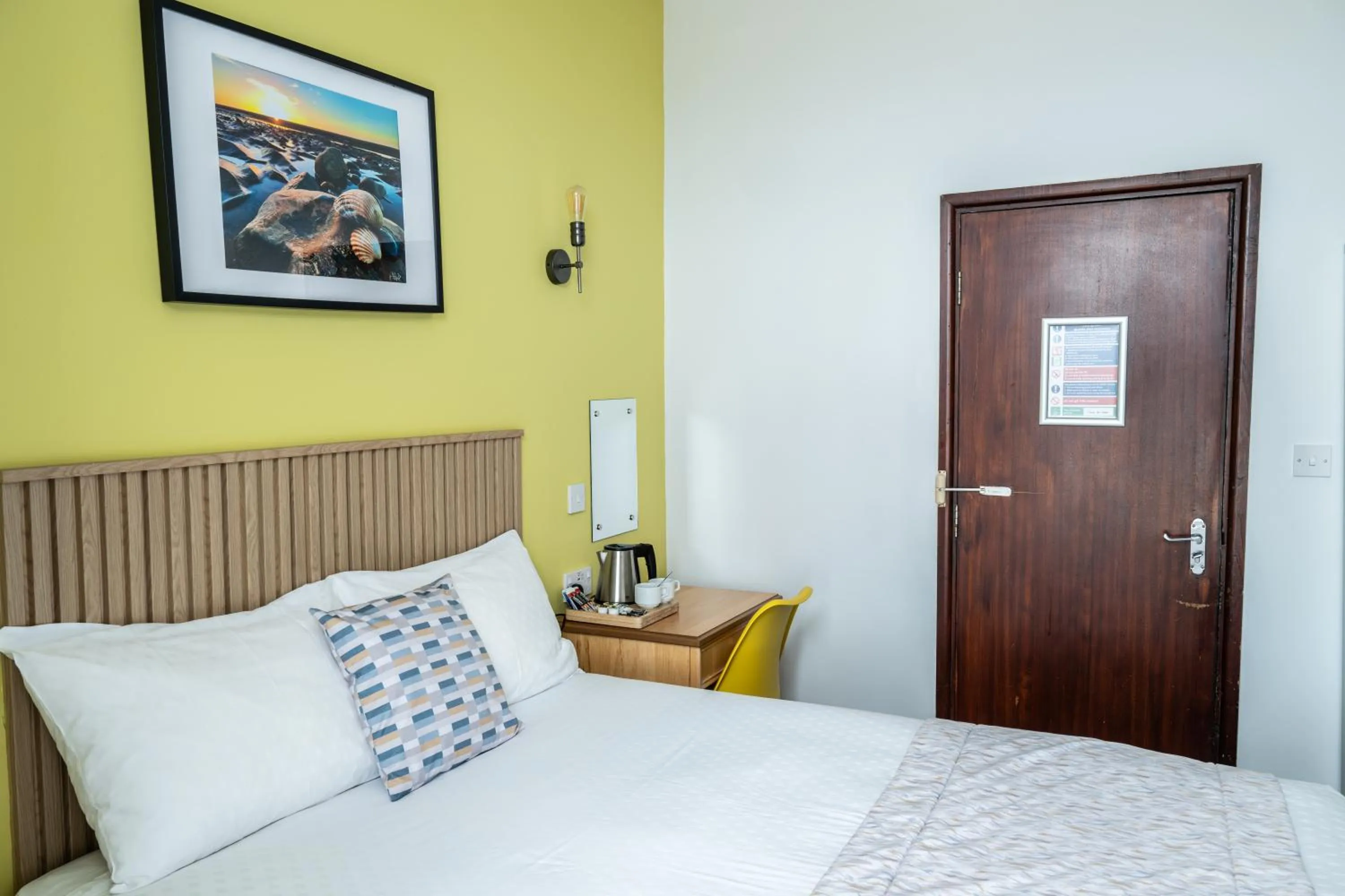 Bedroom, Bed in Craig-y-Don