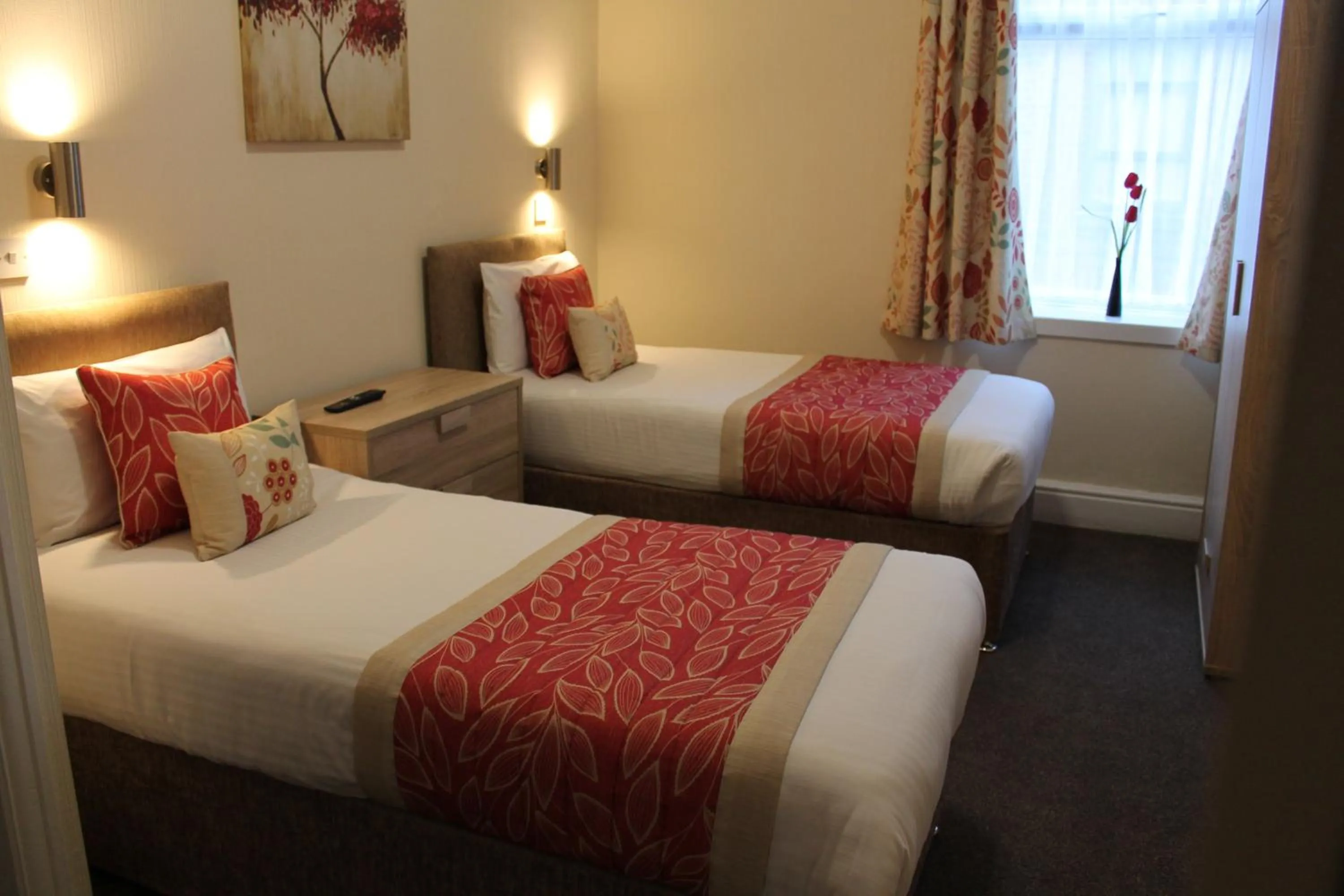 Bedroom, Bed in Craig-y-Don