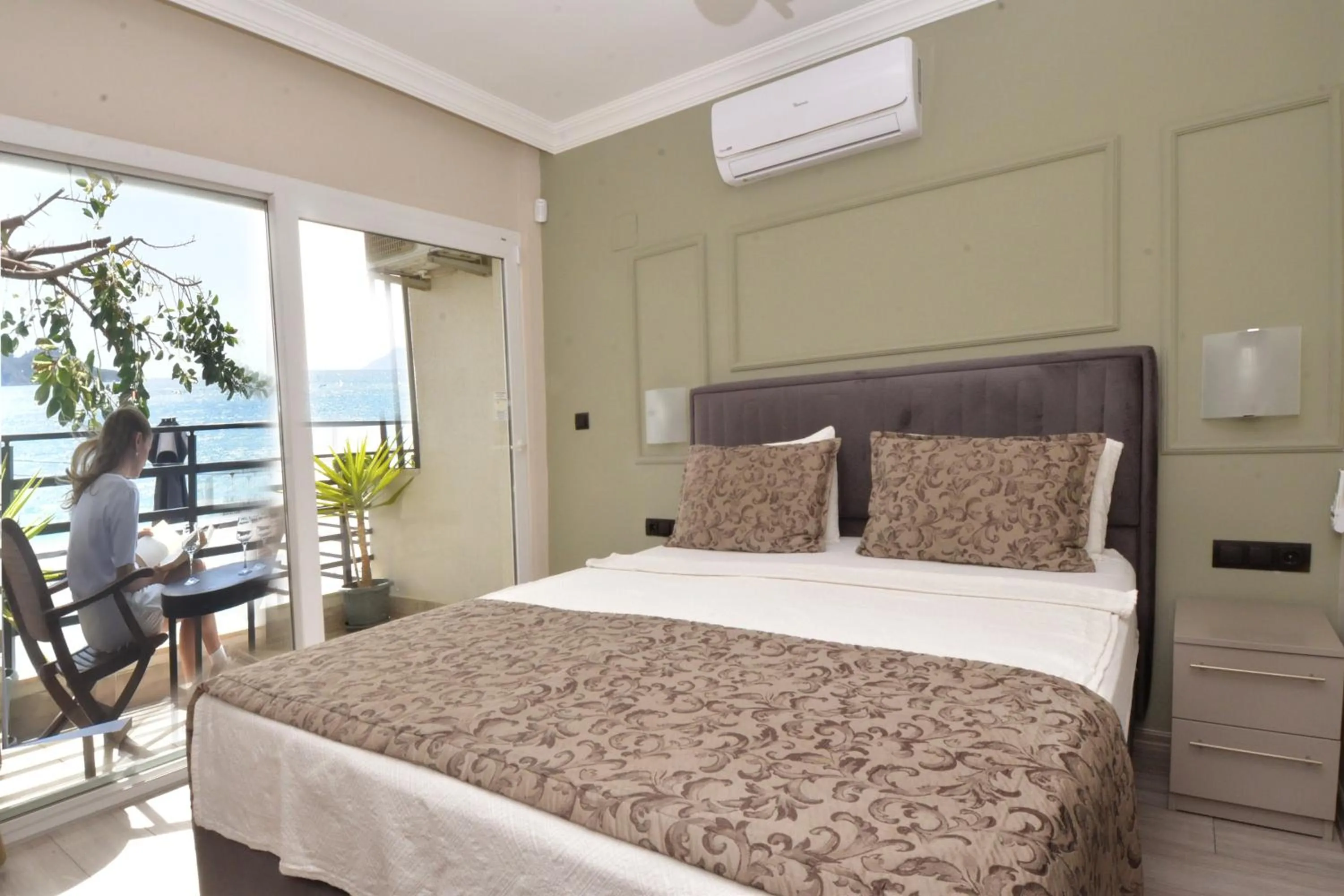Photo of the whole room, Bed in IDEE SUİTES Fethiye