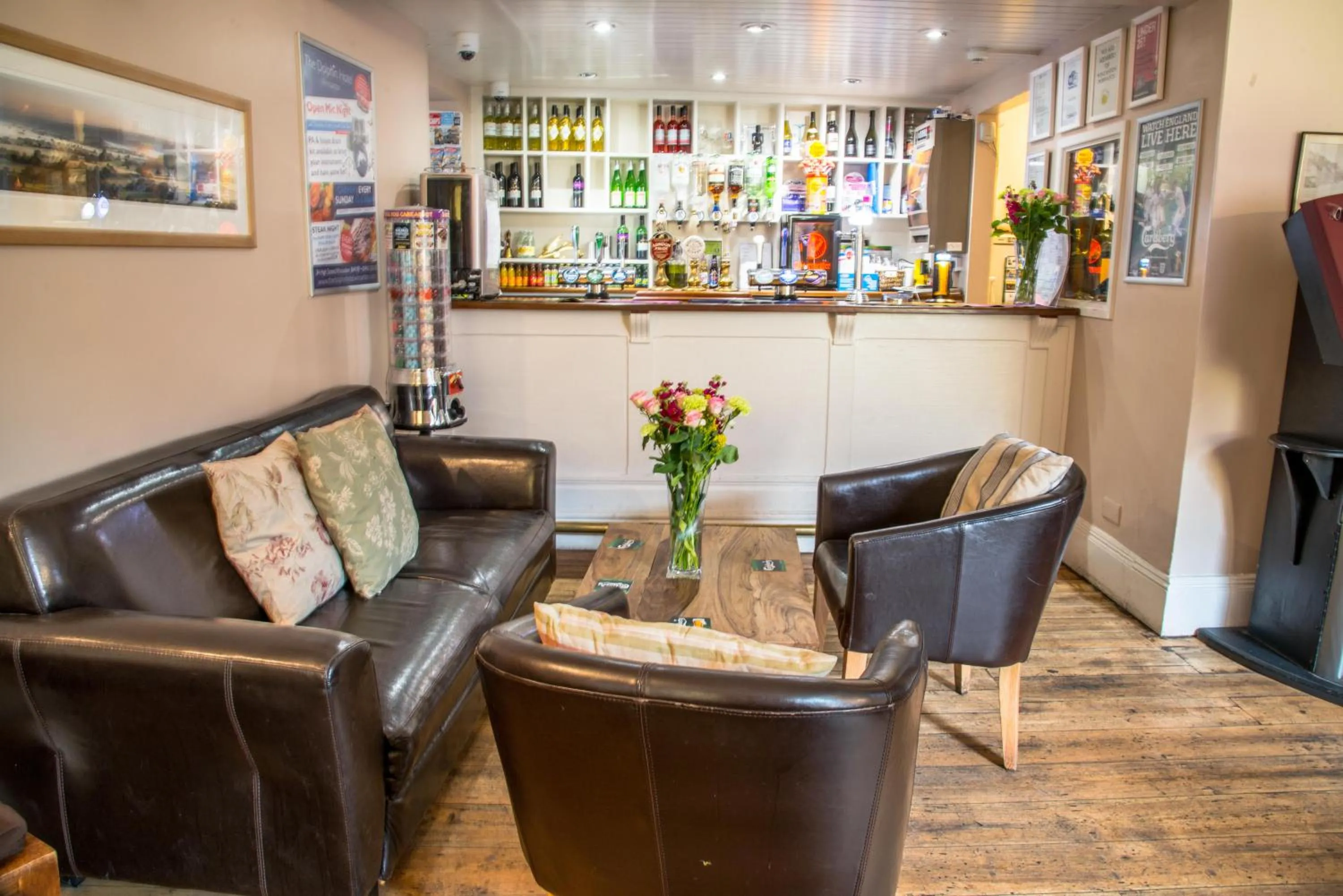 Lounge or bar in The Dolphin Hotel