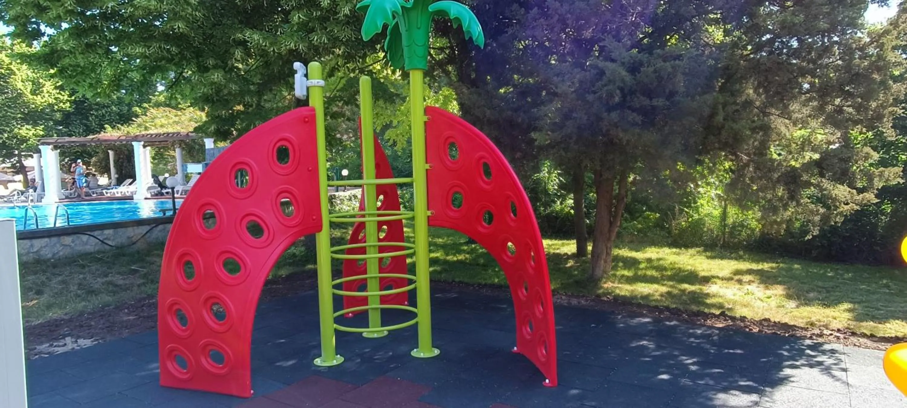 Children play ground in Hotel 2D Resort and Spa