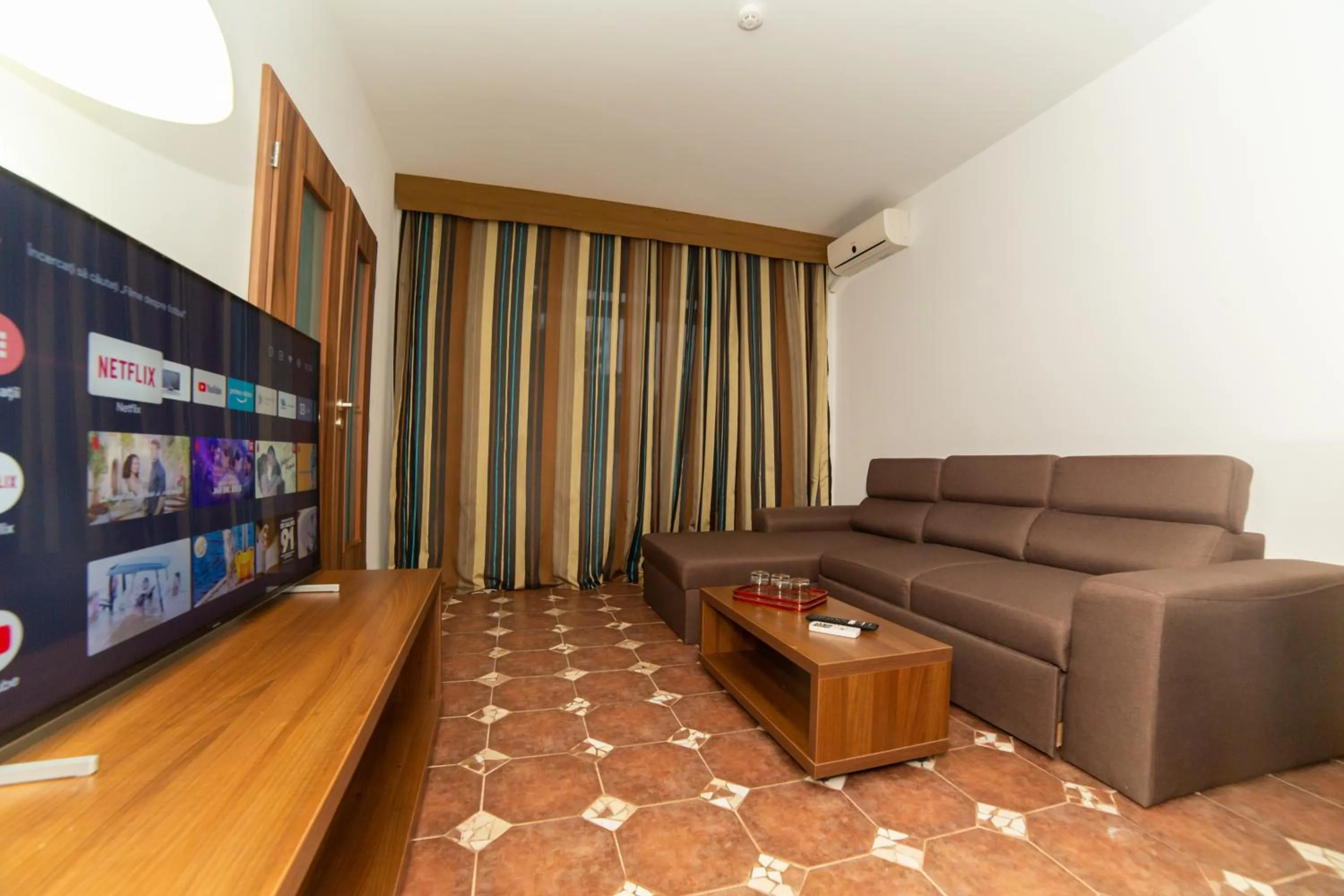 TV and multimedia in Hotel 2D Resort and Spa