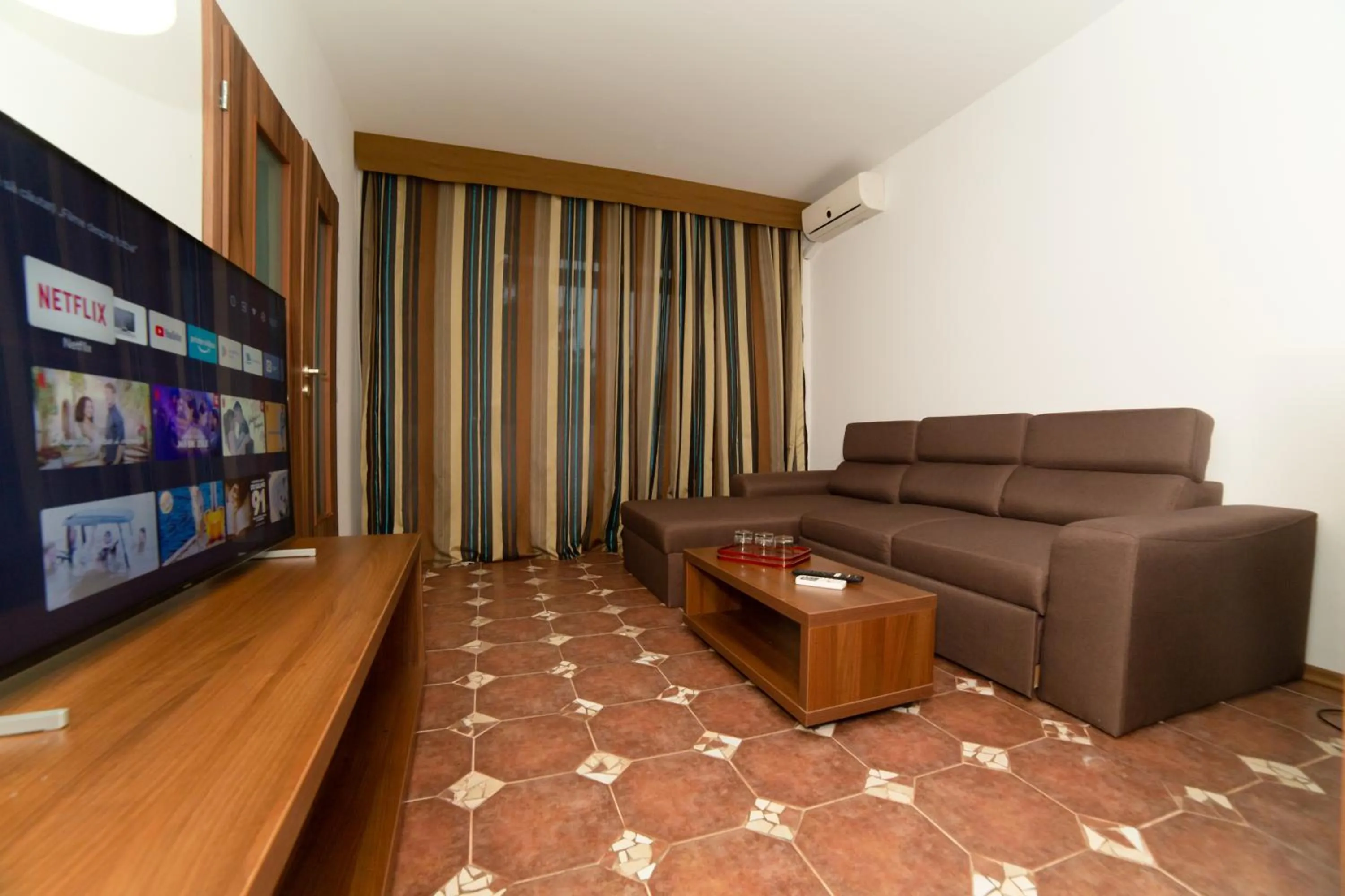 TV and multimedia in Hotel 2D Resort and Spa