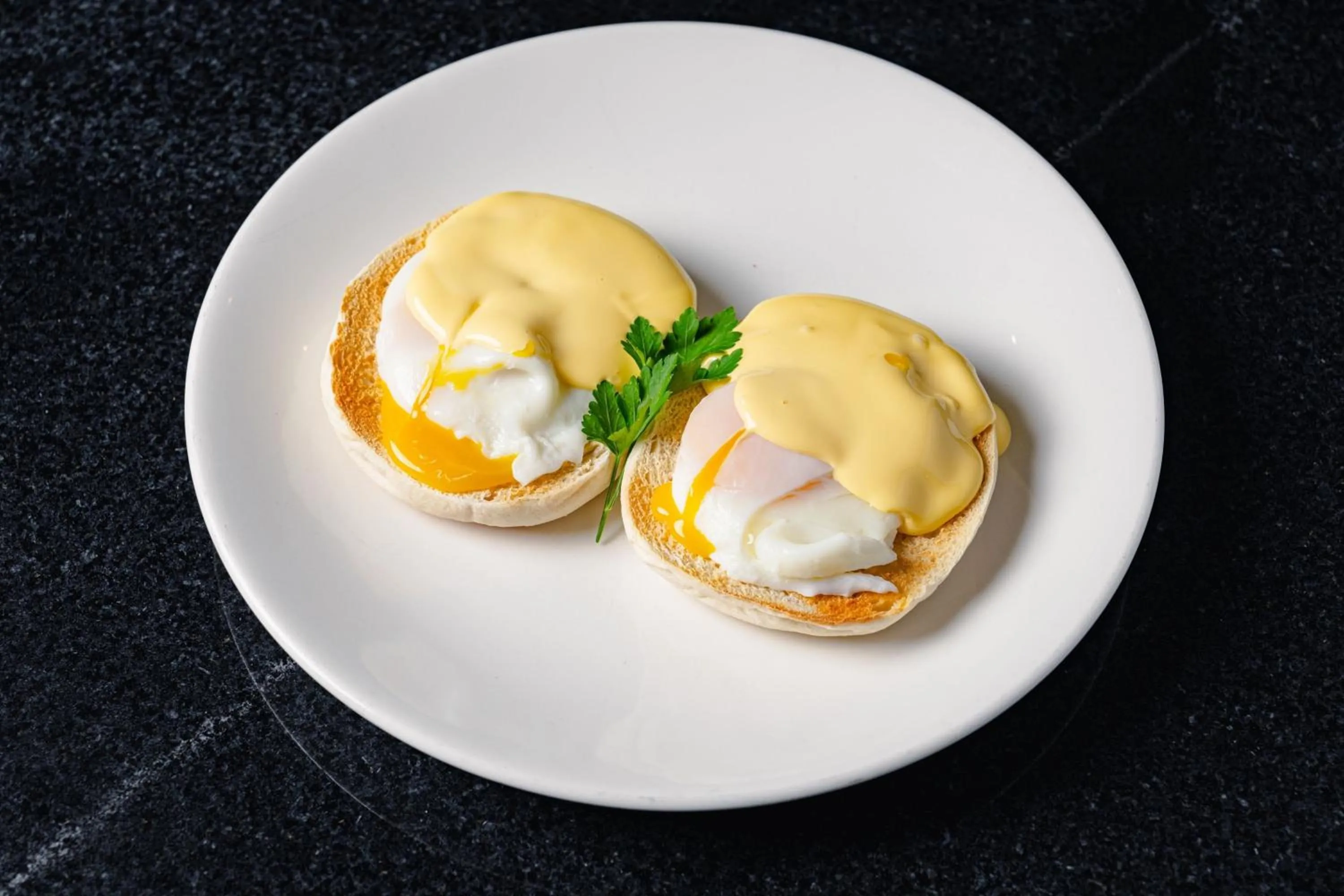 Restaurant/places to eat in Sheraton Skyline Hotel London Heathrow