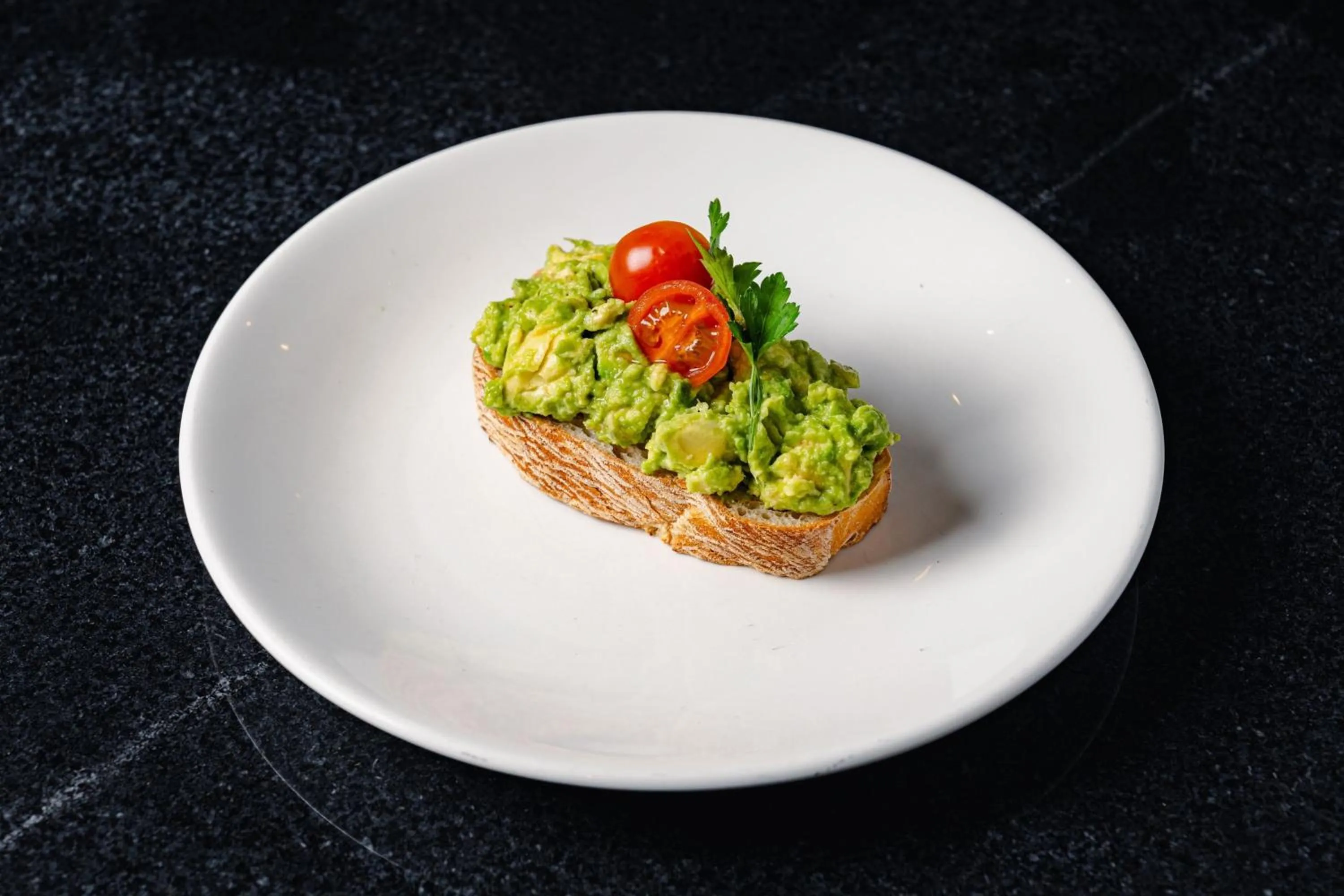 Restaurant/places to eat in Sheraton Skyline Hotel London Heathrow