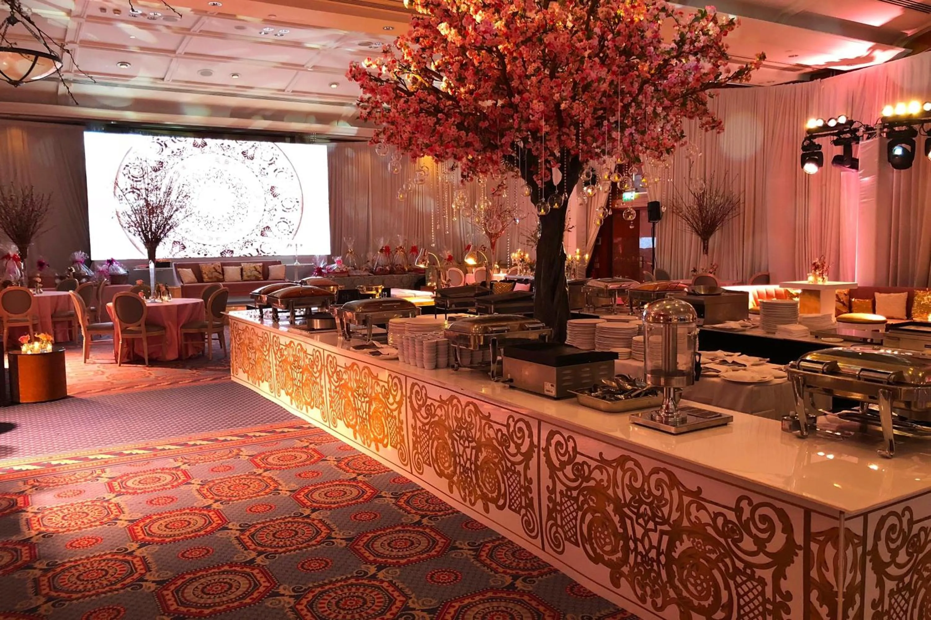 Lobby or reception in Sheraton Skyline Hotel London Heathrow