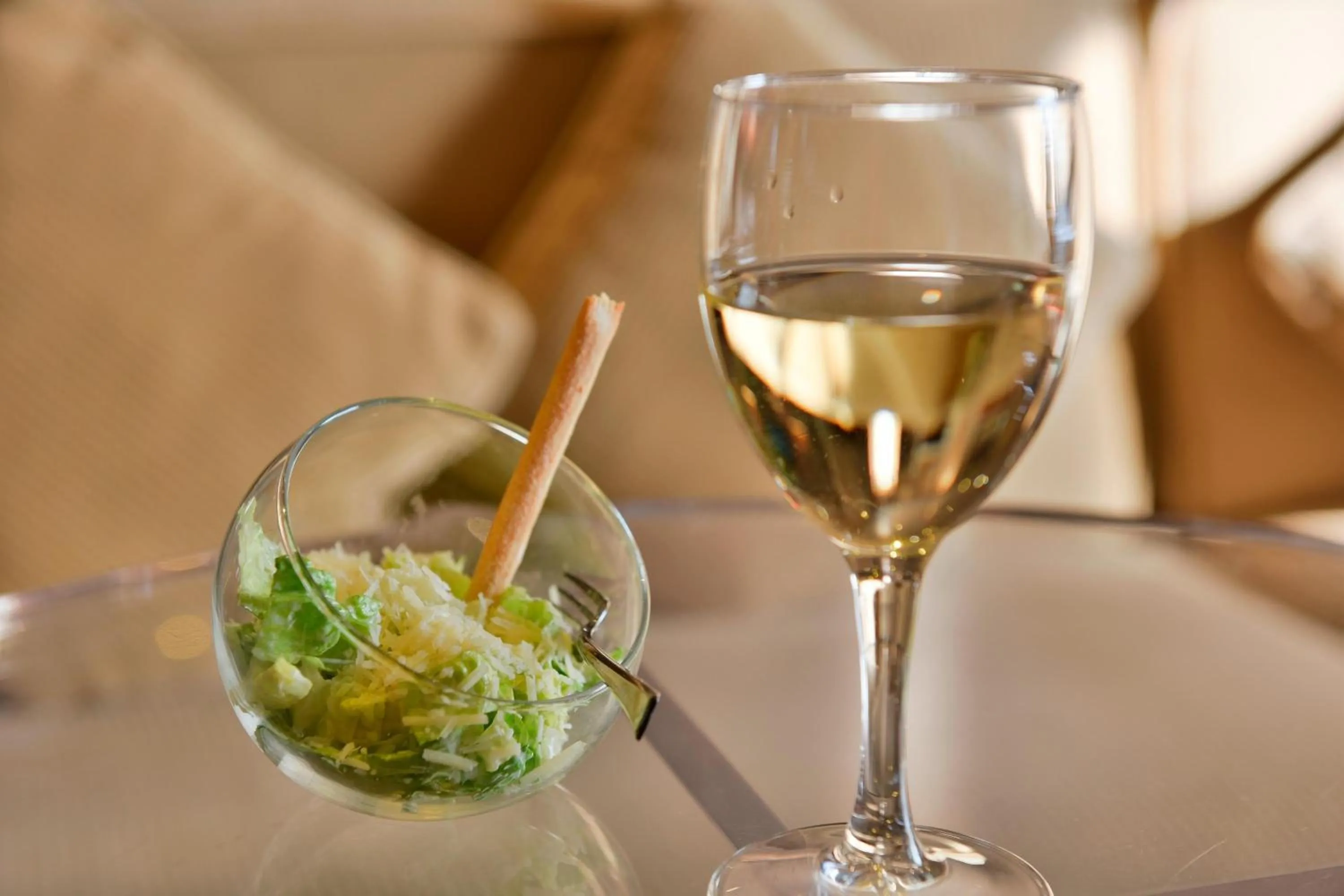 Lounge or bar in Sheraton Skyline Hotel London Heathrow