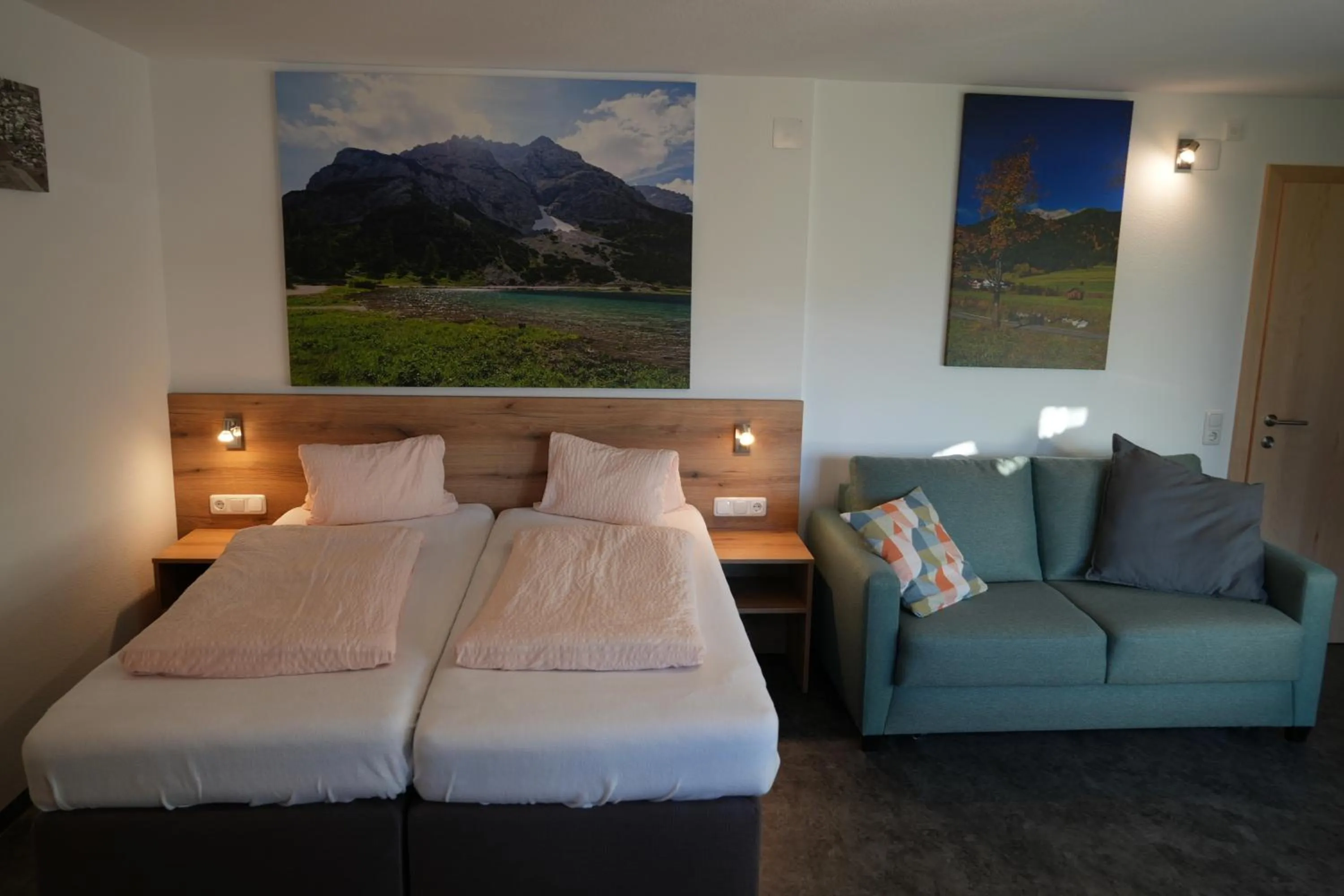 Living room, Bed in Ferienhaus Mott