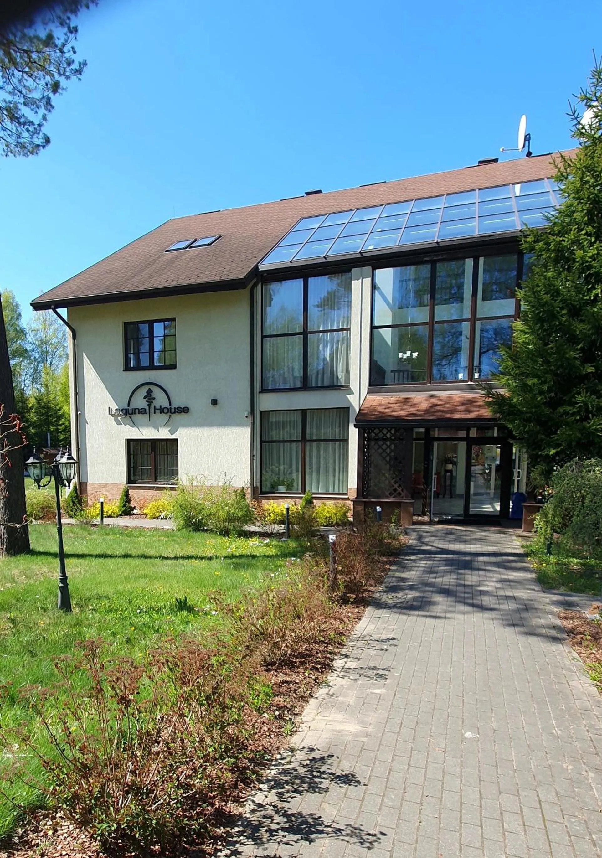 Property building in Laguna House