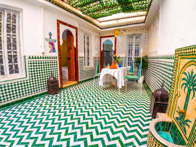 Dar Sarsar Artistic Music