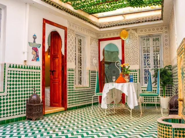 Dar Sarsar Artistic Music