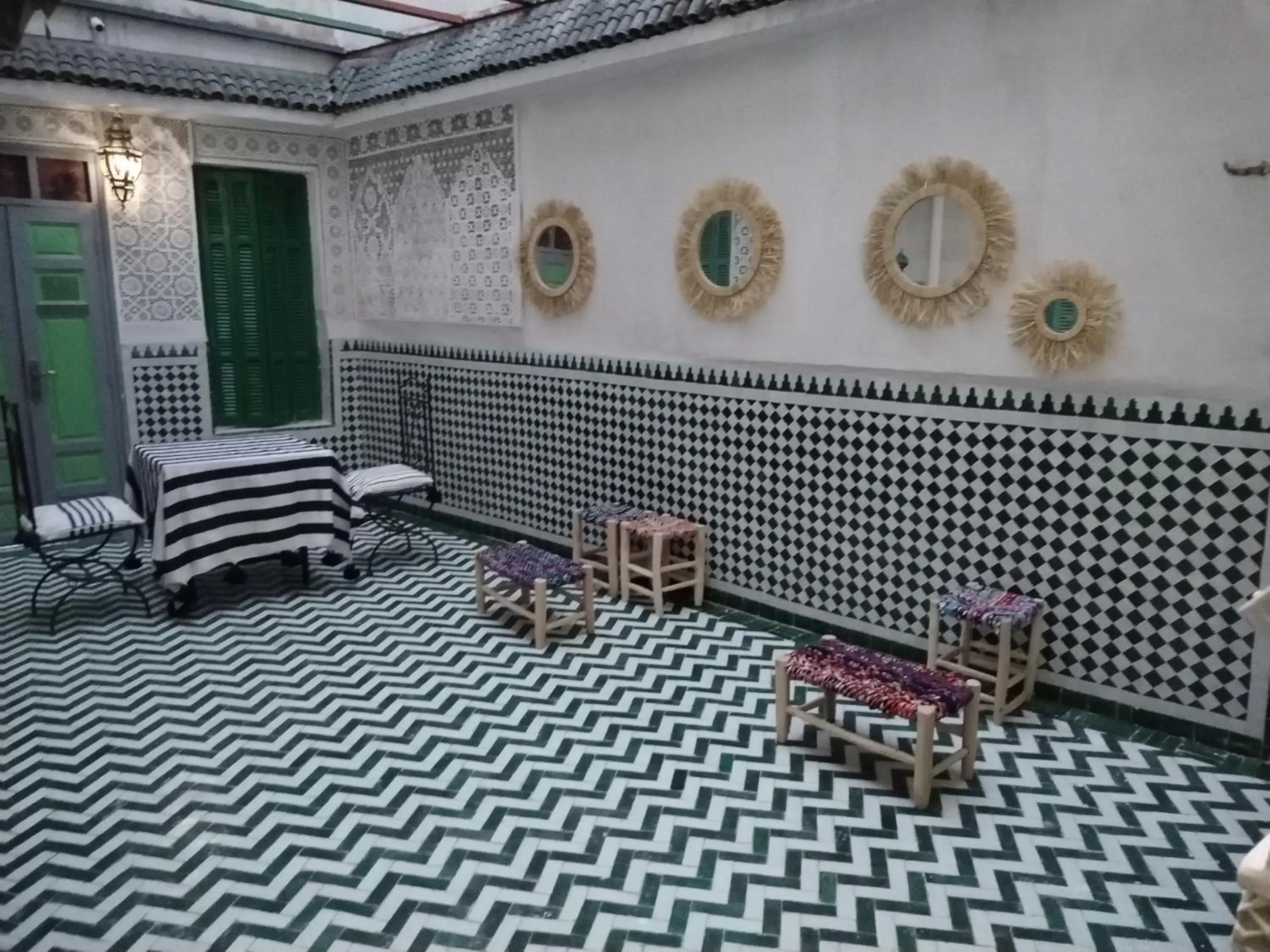 Dar Sarsar Artistic Music