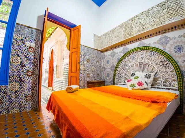 Bed in Dar Sarsar Artistic Music