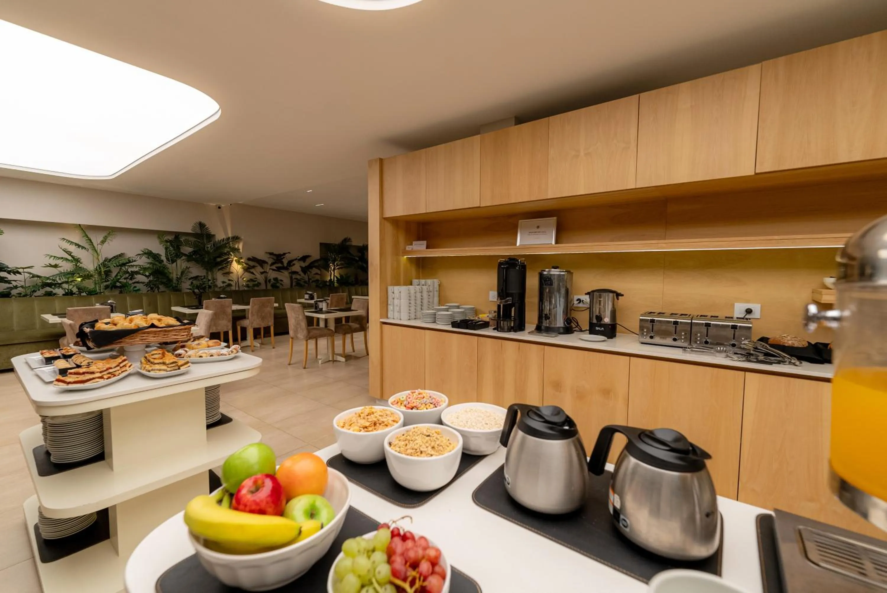 Breakfast in Sennac Hotel