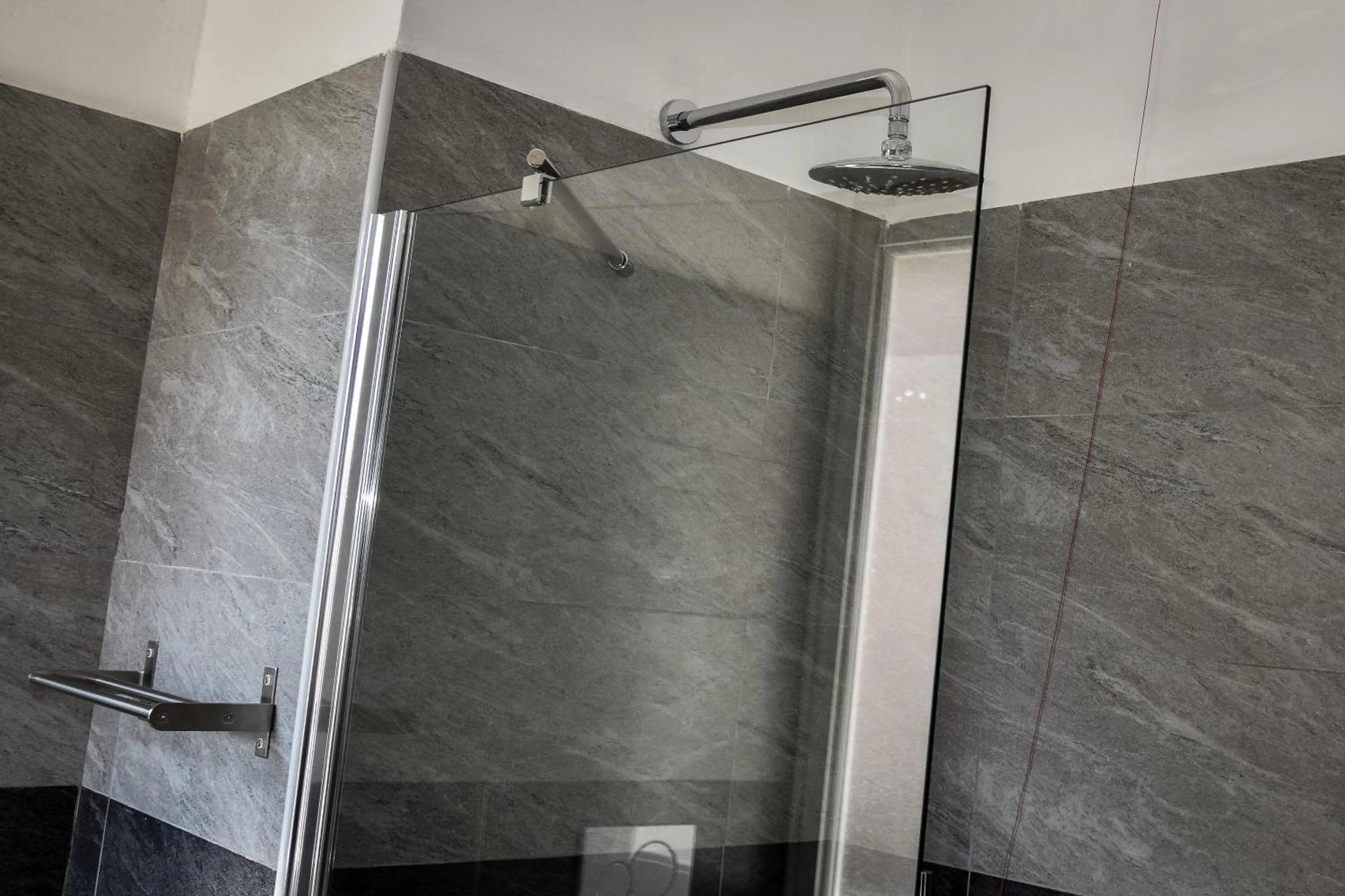 Bathroom in Affittacamere Delfo