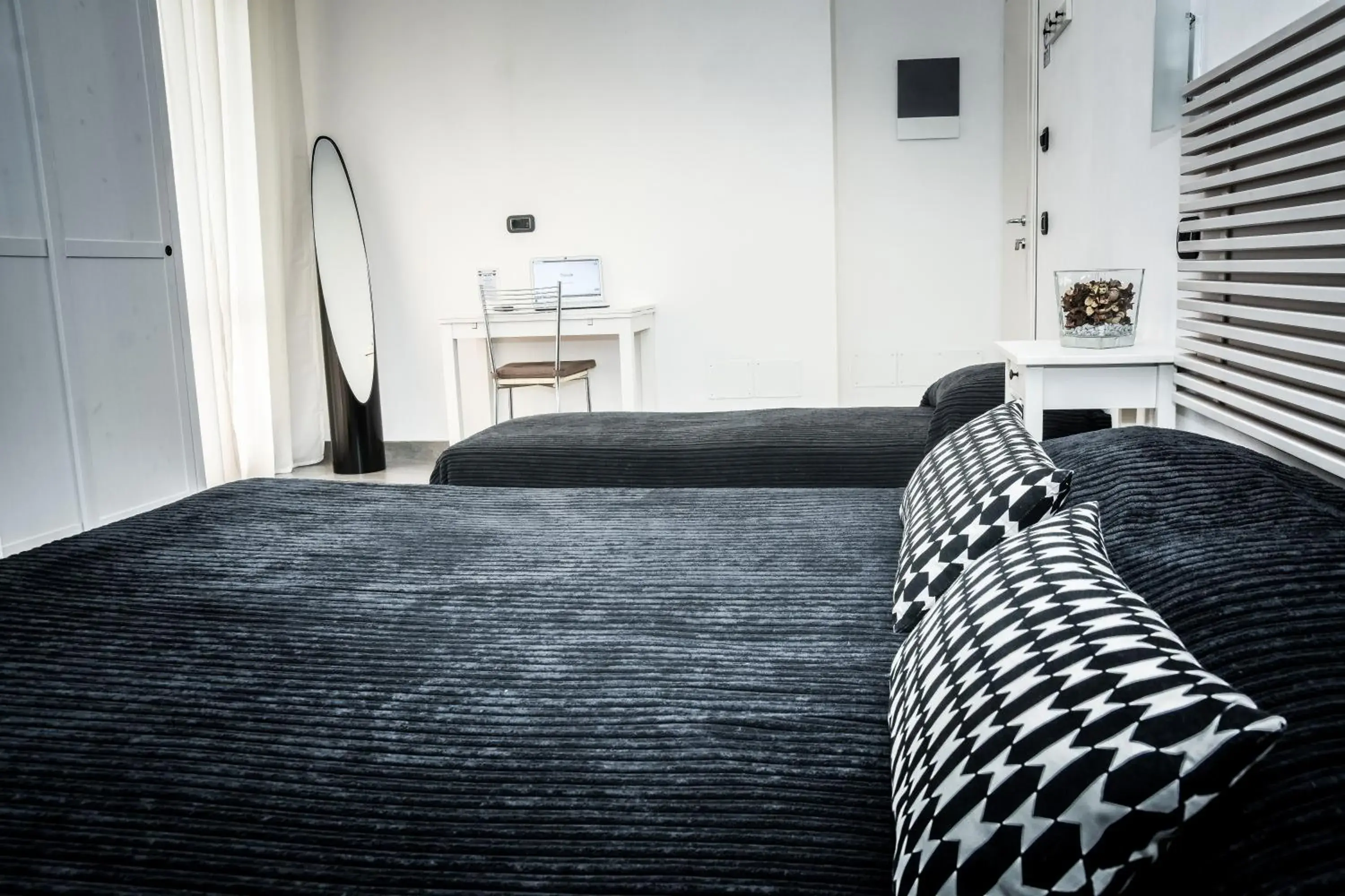 King Room with Private Bathroom in Affittacamere Delfo King Room with Private Bathroom in Affittacamere Delfo