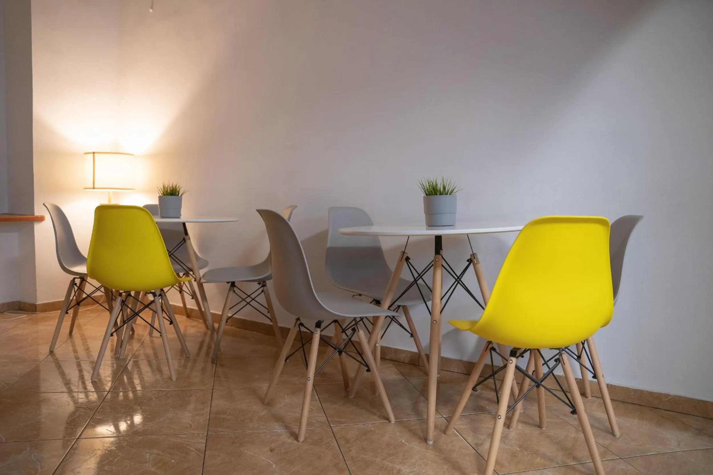Dining area in Moon Hostel Warszawa