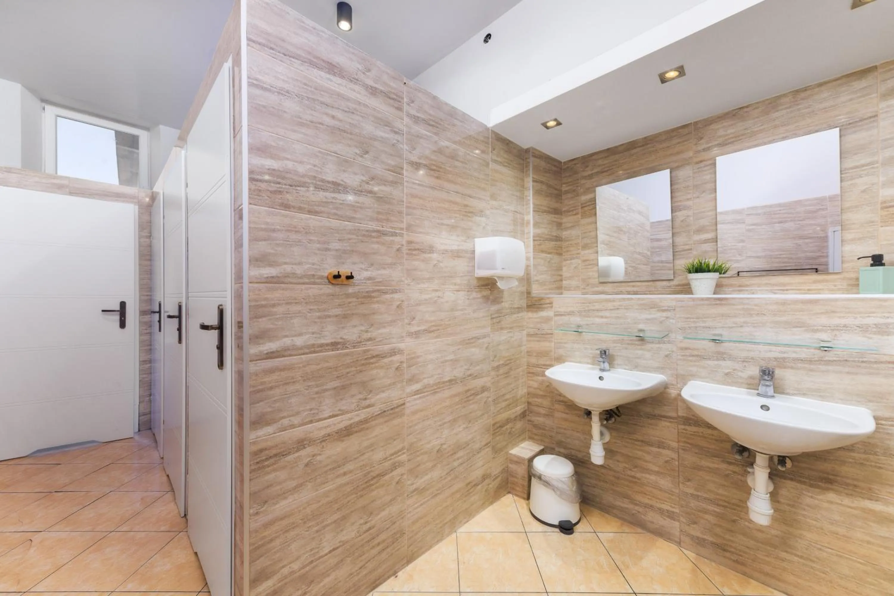 Shower in Moon Hostel Warszawa