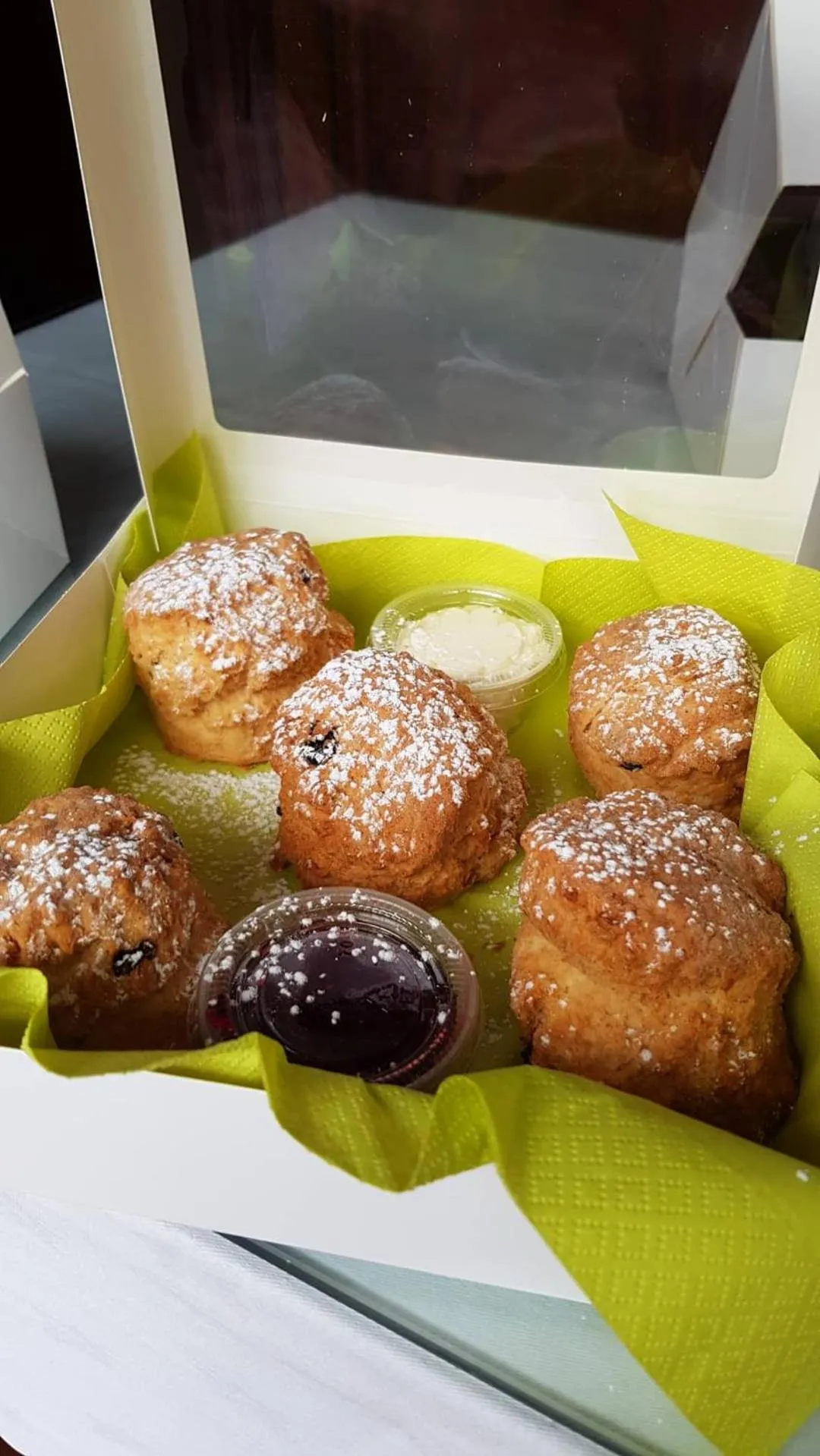 Food and drinks in Abbey Hotel