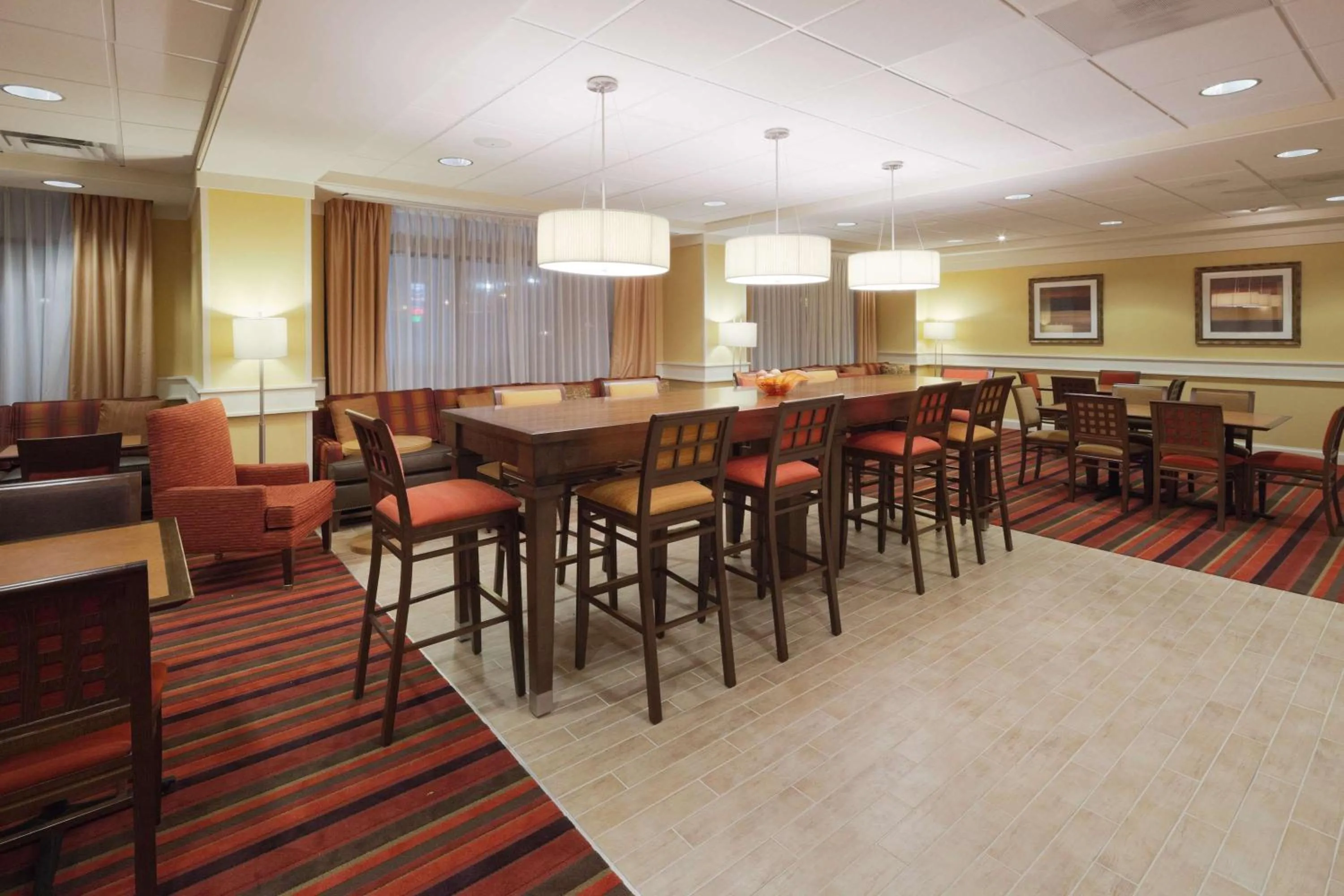 Restaurant/places to eat in Hampton Inn Moss Point