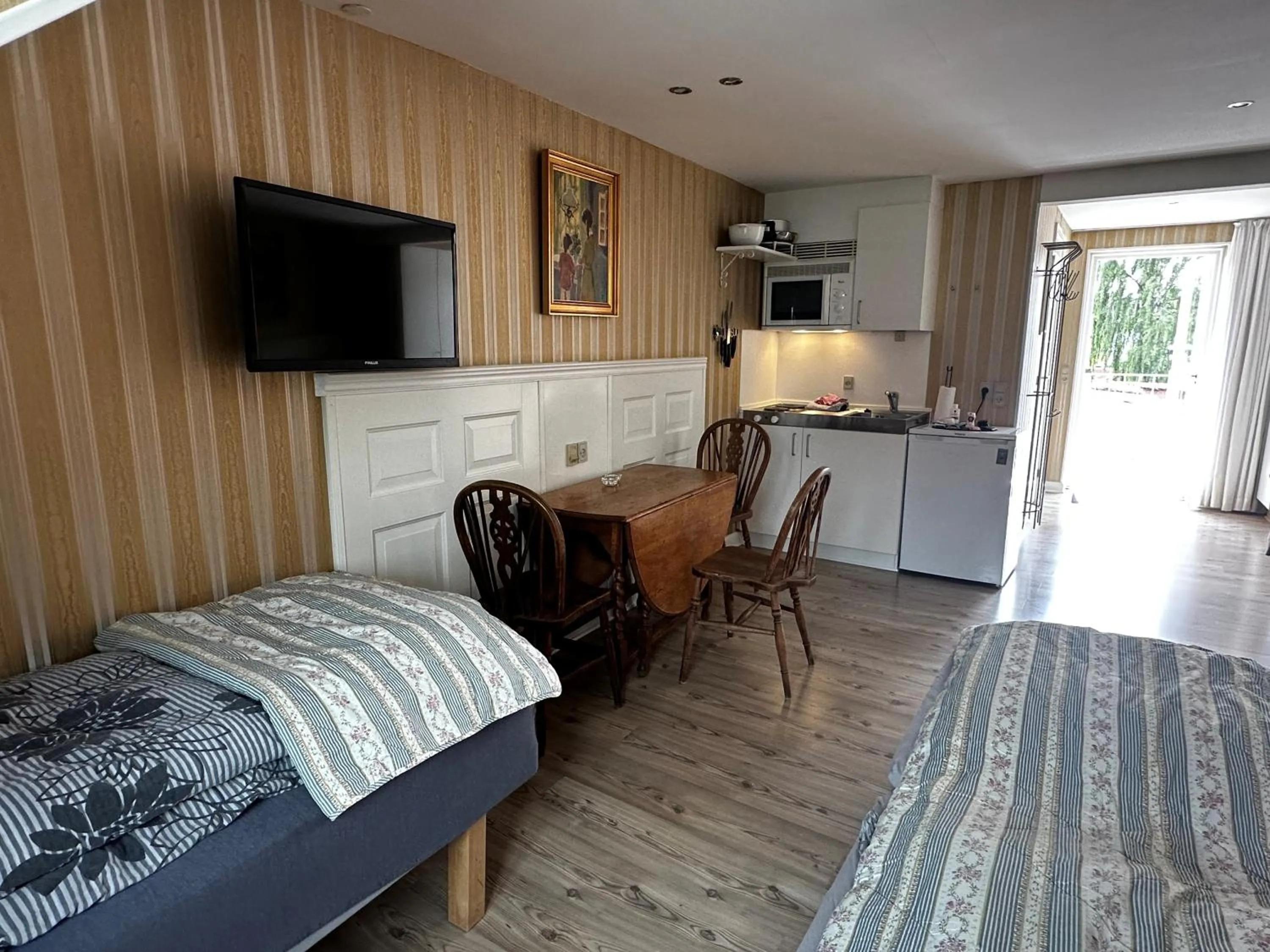 TV and multimedia, Bed in Oasen