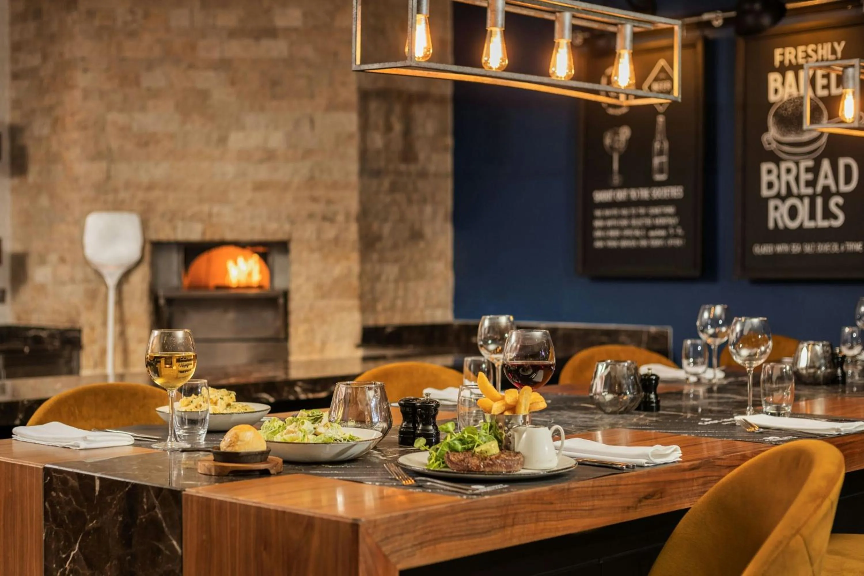 Restaurant/places to eat in Sheraton Heathrow Hotel