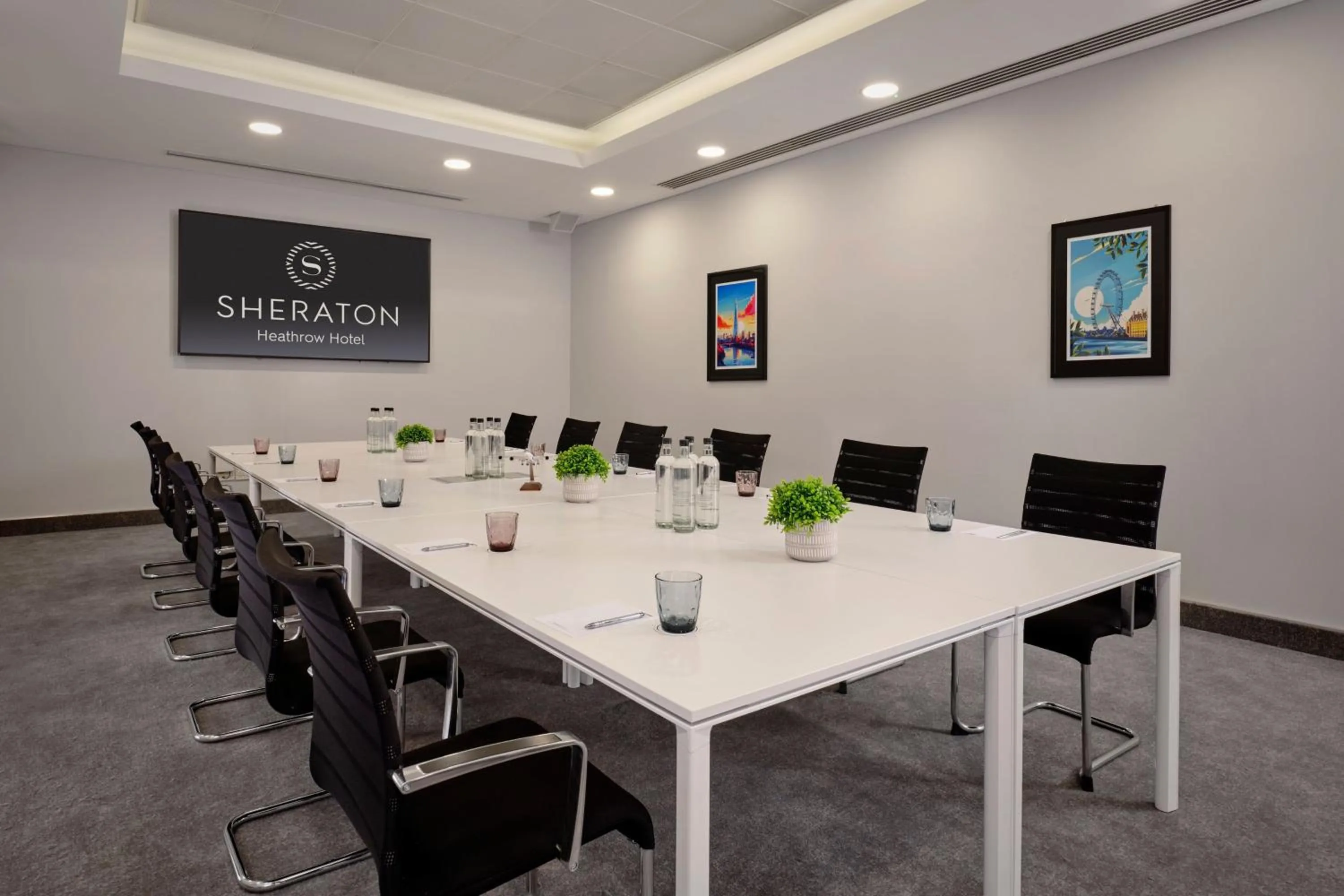 Meeting/conference room in Sheraton Heathrow Hotel