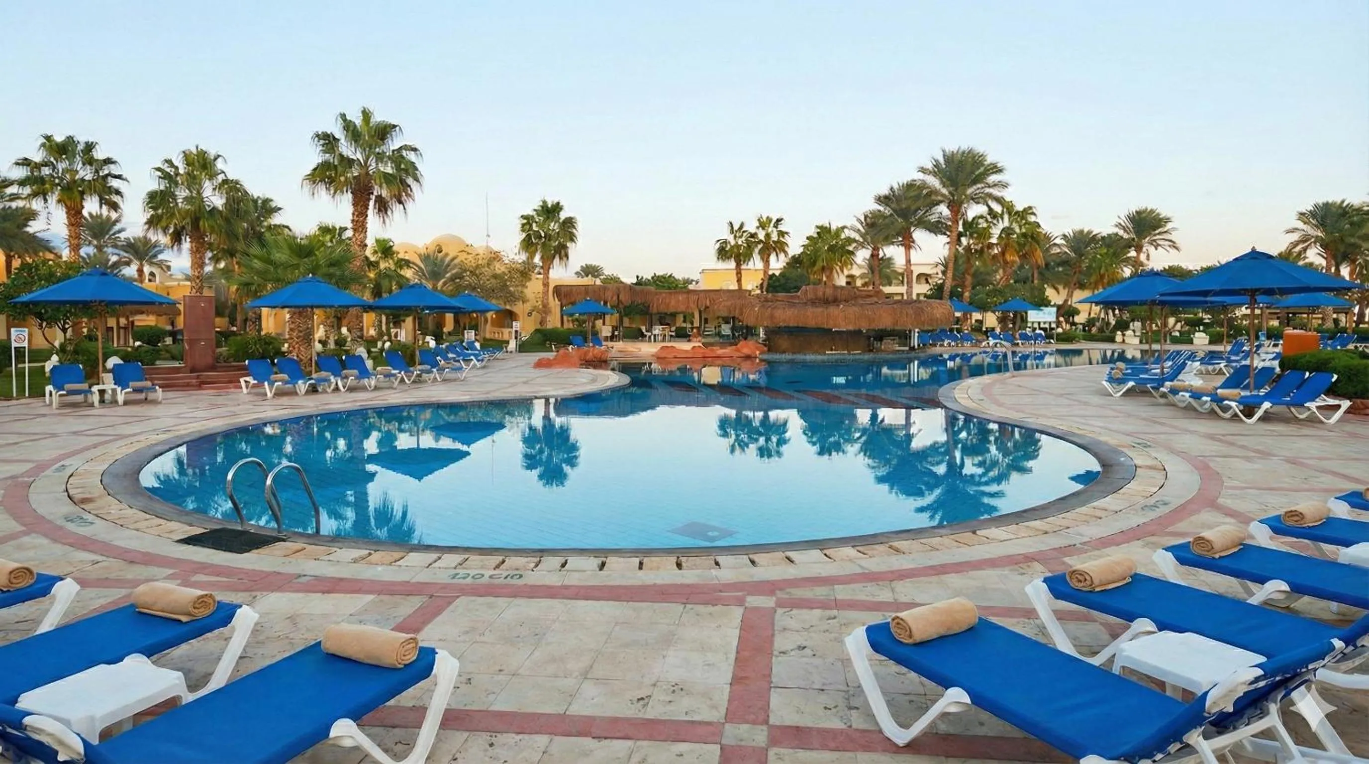 Day in Regency Plaza Aqua Park and Spa Resort