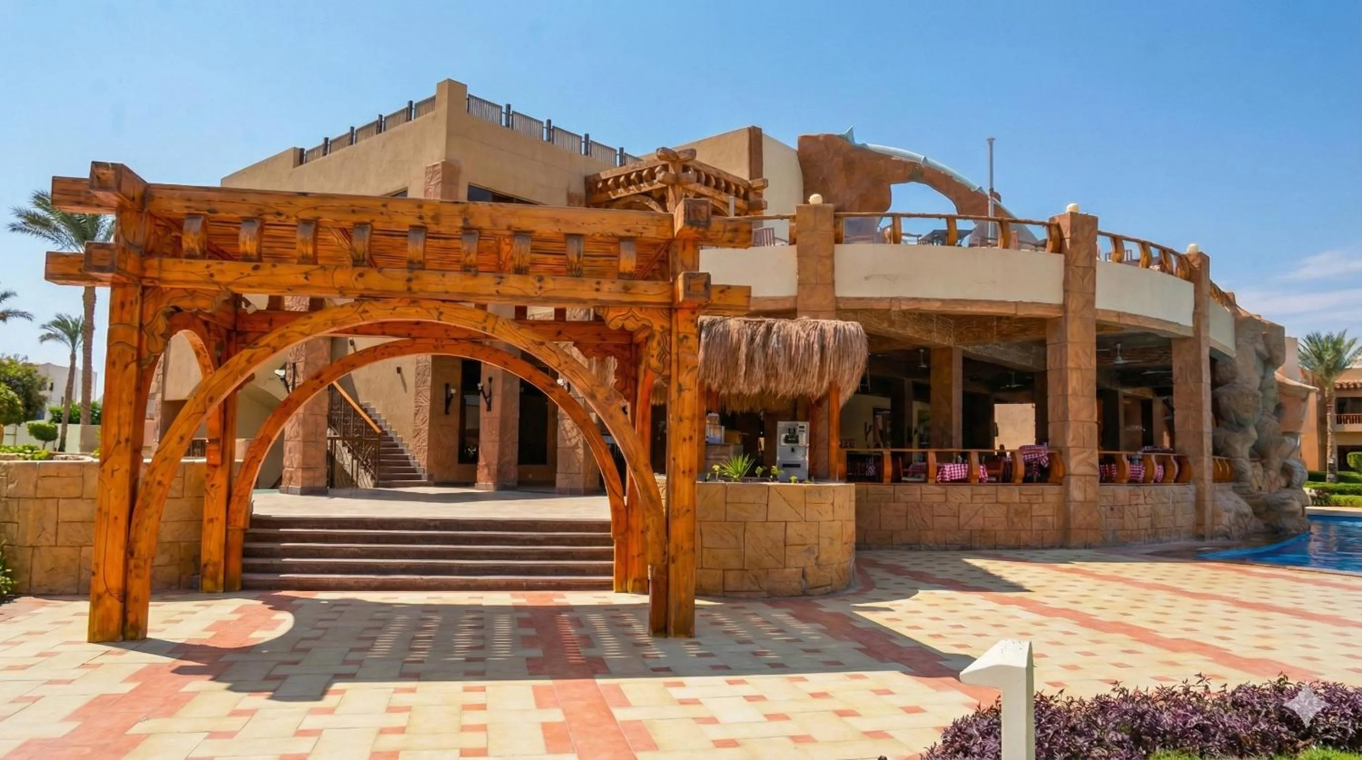 Restaurant/places to eat in Regency Plaza Aqua Park and Spa Resort