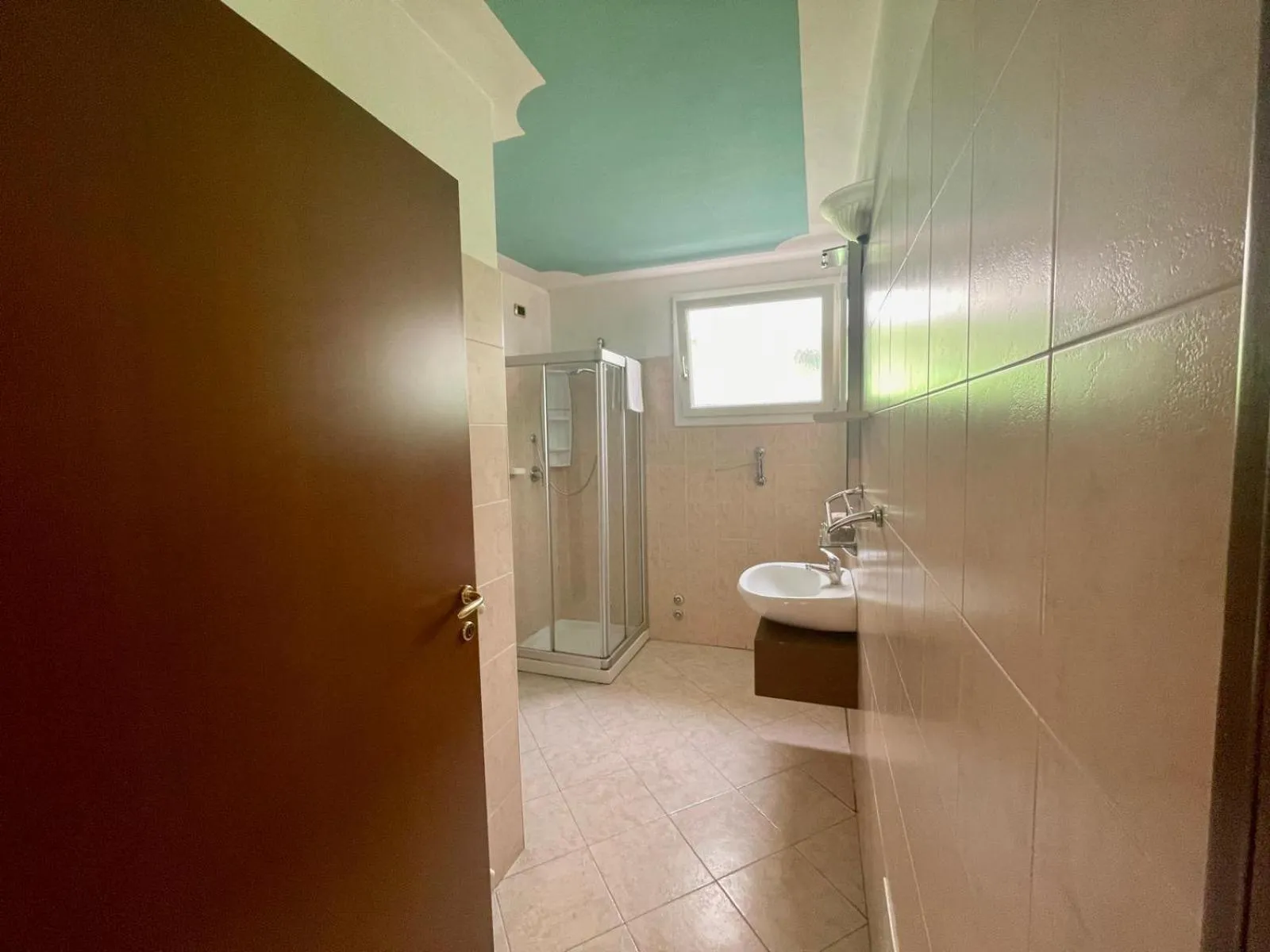 Bathroom in Hotel Grotto Bagat