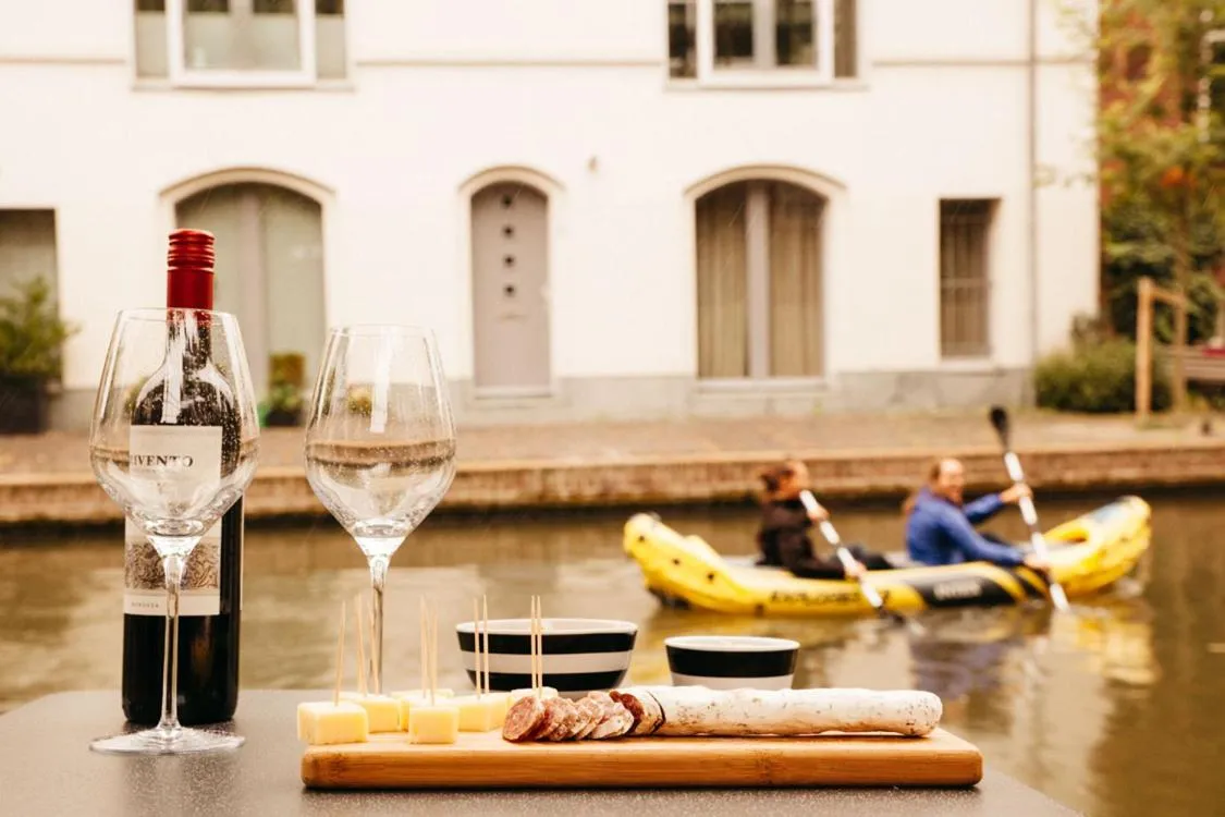 Food and drinks in UKI-Hotel