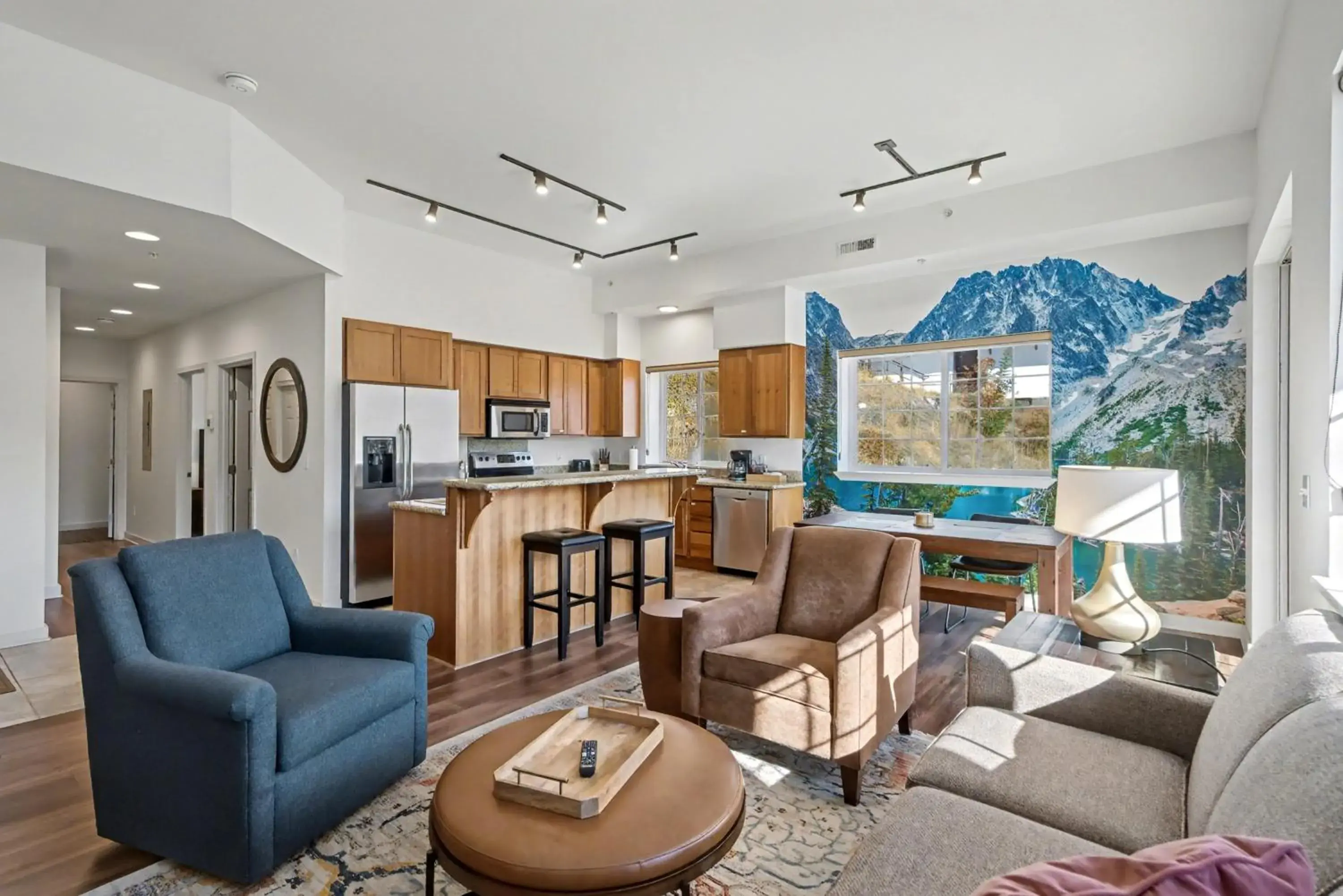 Wunderbar Condo 1st/2nd floors - 2.5 blocks from the Obertal Inn - 2BR/2BA Downtown Condo on Front Street - Breakfast Not Included in Obertal Inn Wunderbar Condo 1st/2nd floors - 2.5 blocks from the Obertal Inn - 2BR/2BA Downtown Condo on Front Street - Breakfast Not Included in Obertal Inn