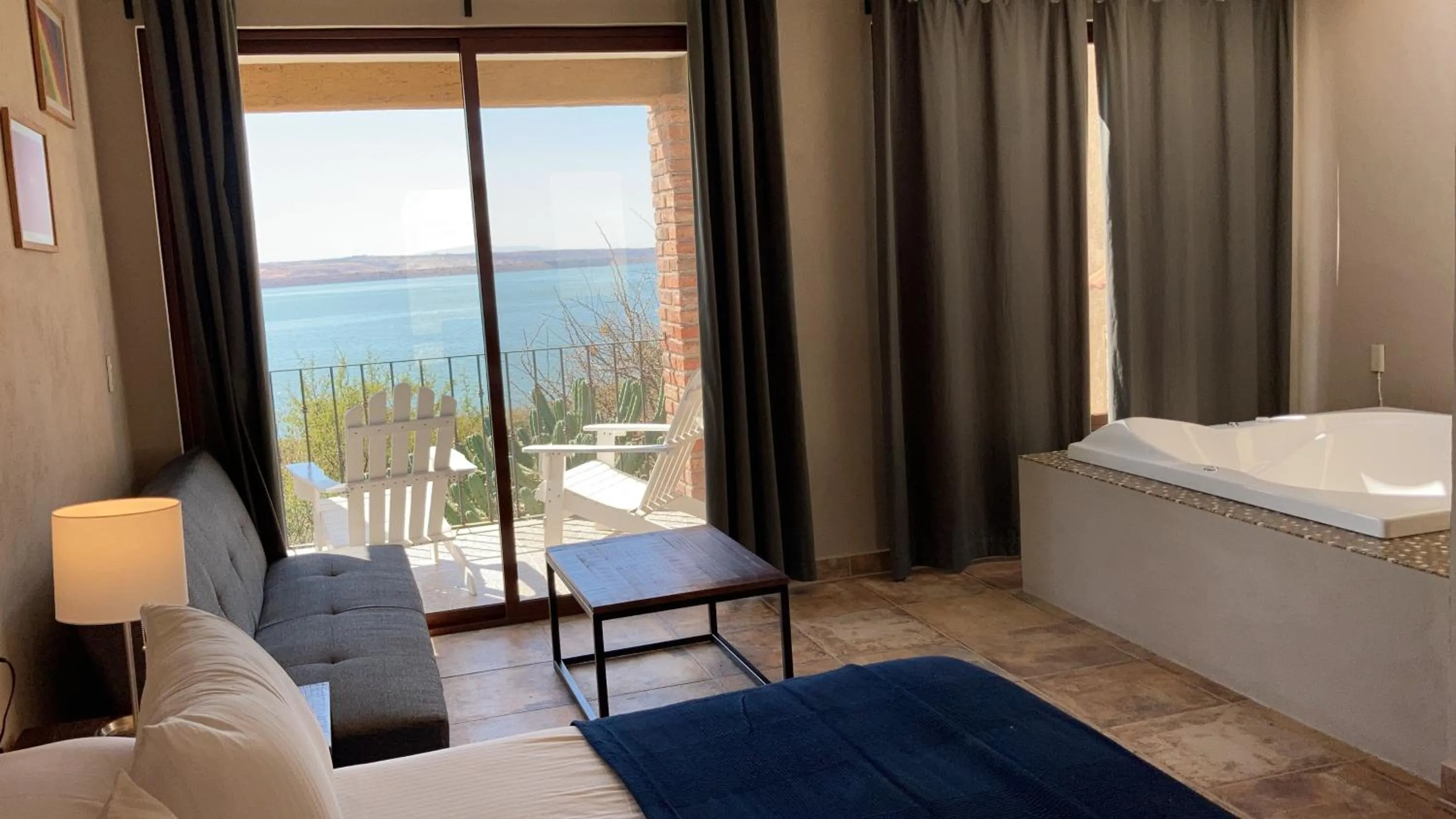 Balcony/Terrace, Bed in Gran Despertar El Faro