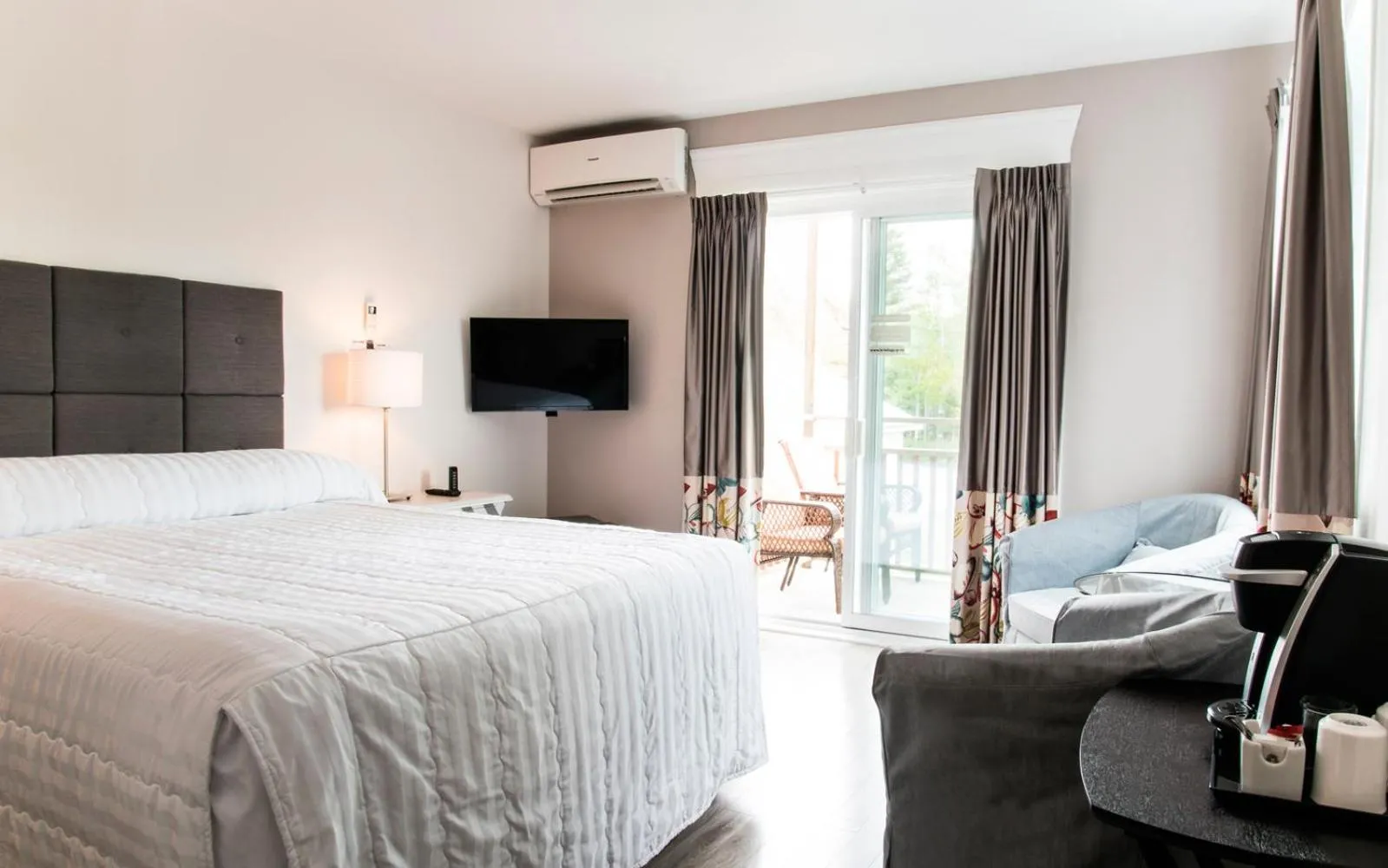 Standard Queen Room in Hôtel Motel Le Beluga