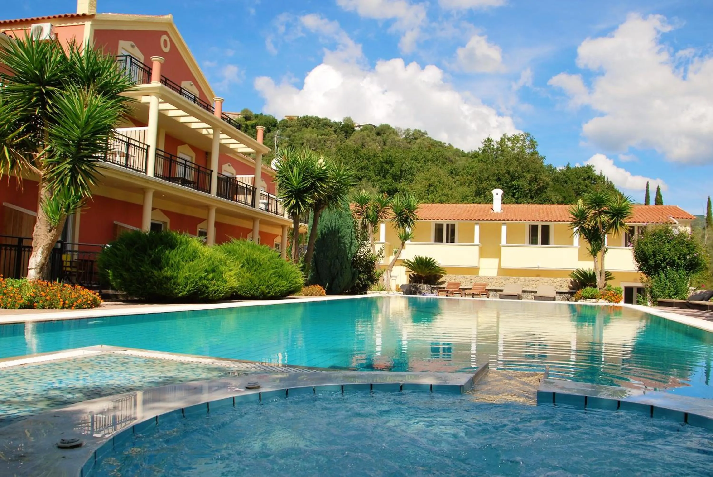 Property building in Corfu Pearl