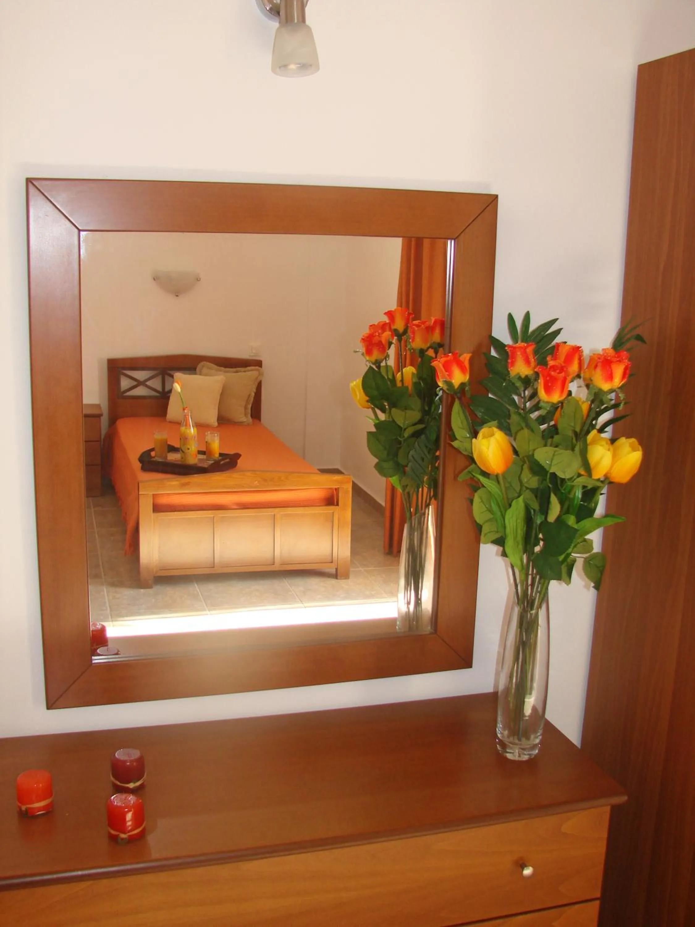 Decorative detail in Corfu Pearl