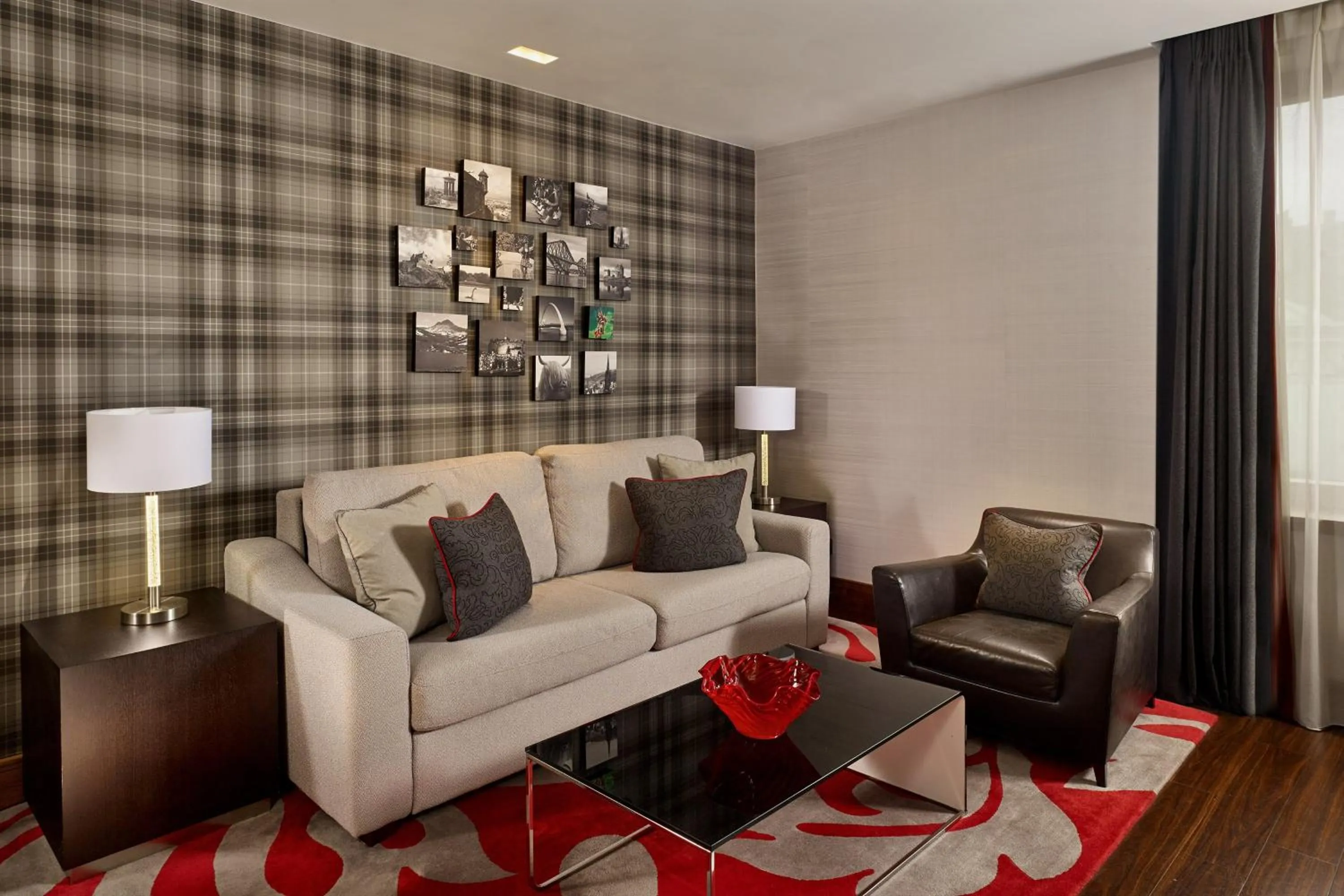 Living room in Sheraton Grand Hotel & Spa