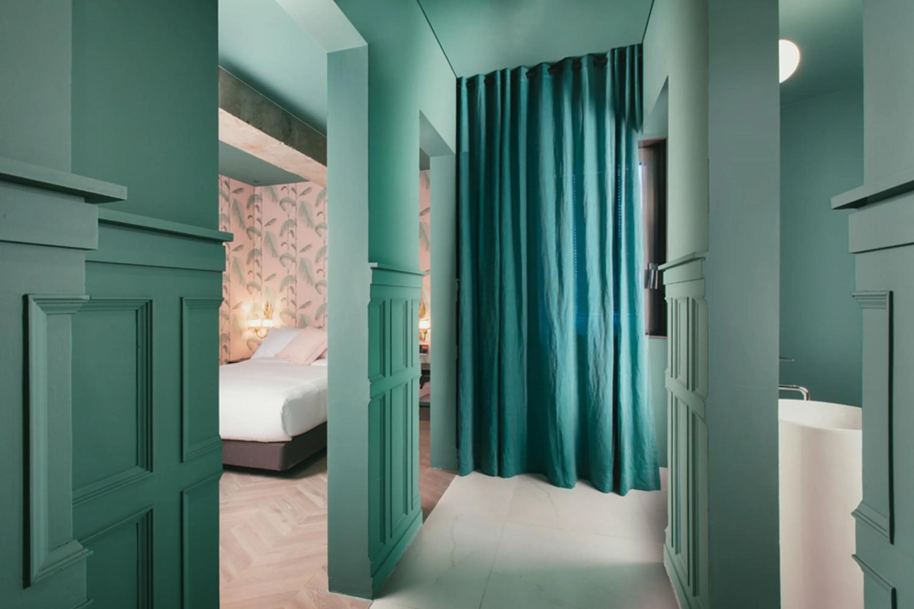 Bed in BROWN DOT Hotel Dadaepo Beach ㅡ 구 Oia Hotel