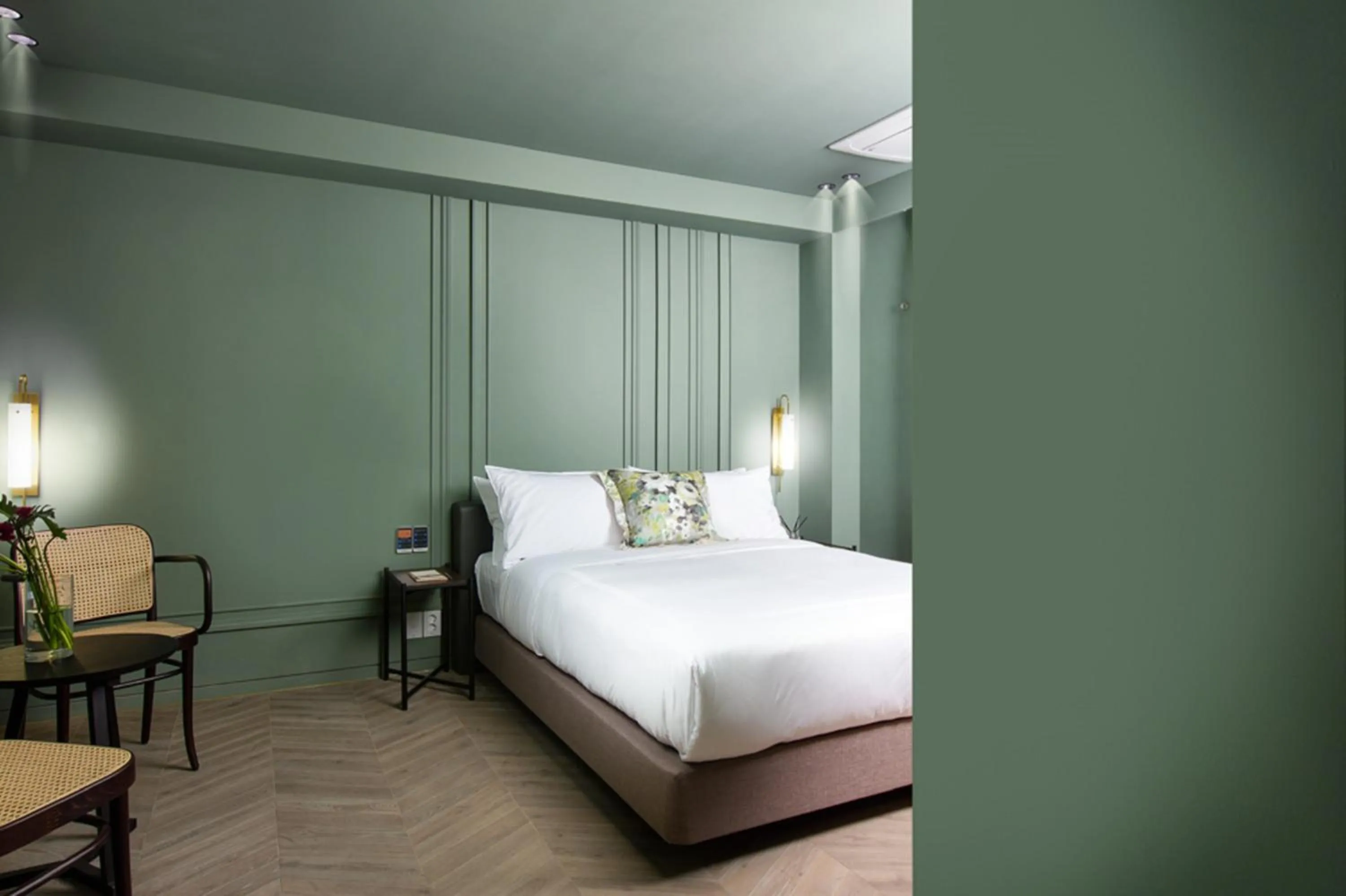 Bed in BROWN DOT Hotel Dadaepo Beach ㅡ 구 Oia Hotel