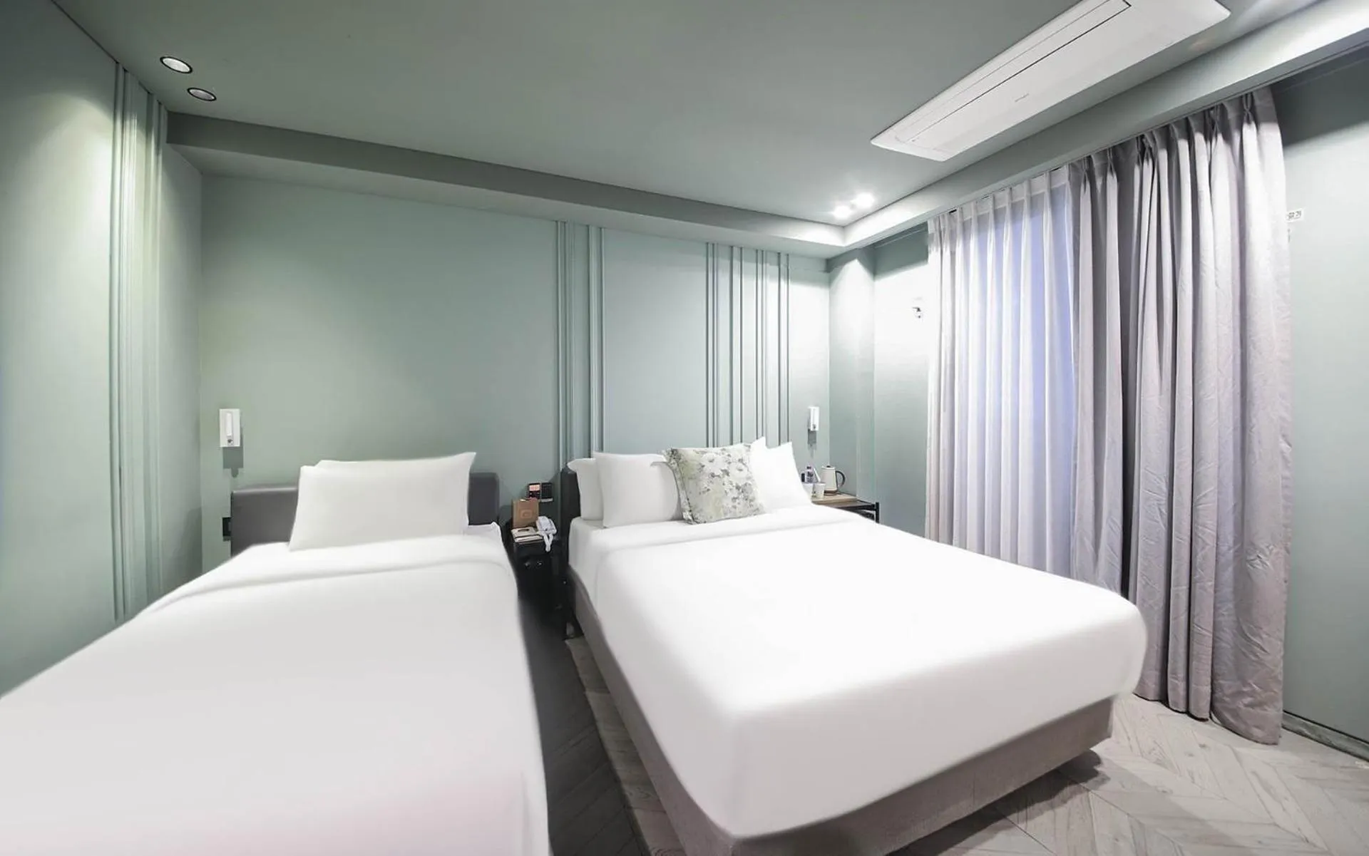 Bed in BROWN DOT Hotel Dadaepo Beach