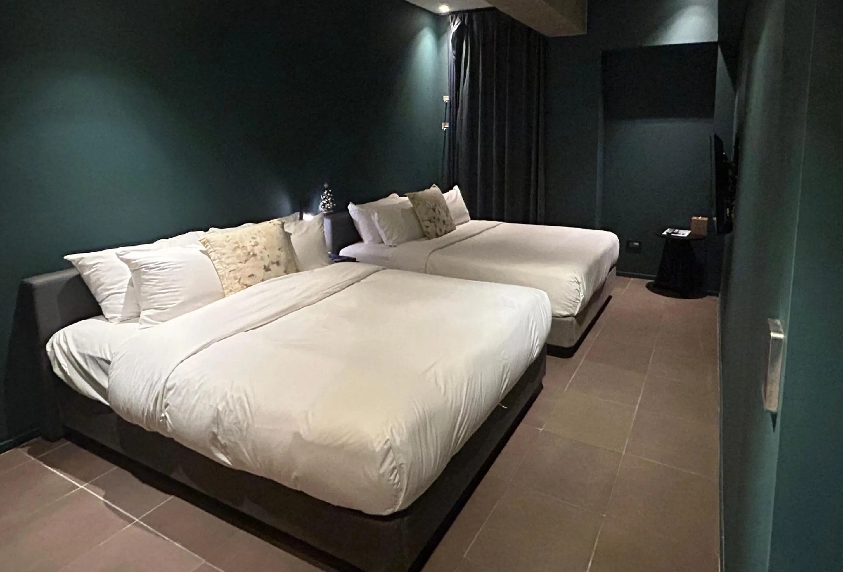 Bed in BROWN DOT Hotel Dadaepo Beach ㅡ 구 Oia Hotel