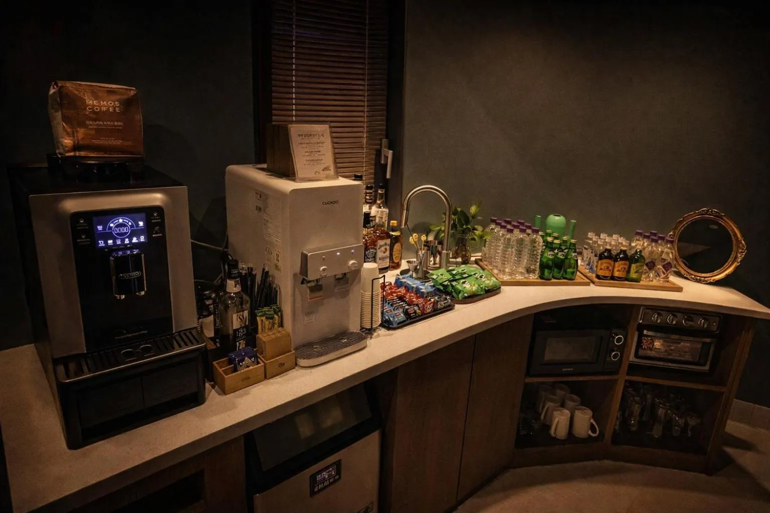 Restaurant/places to eat in BROWN DOT Hotel Dadaepo Beach