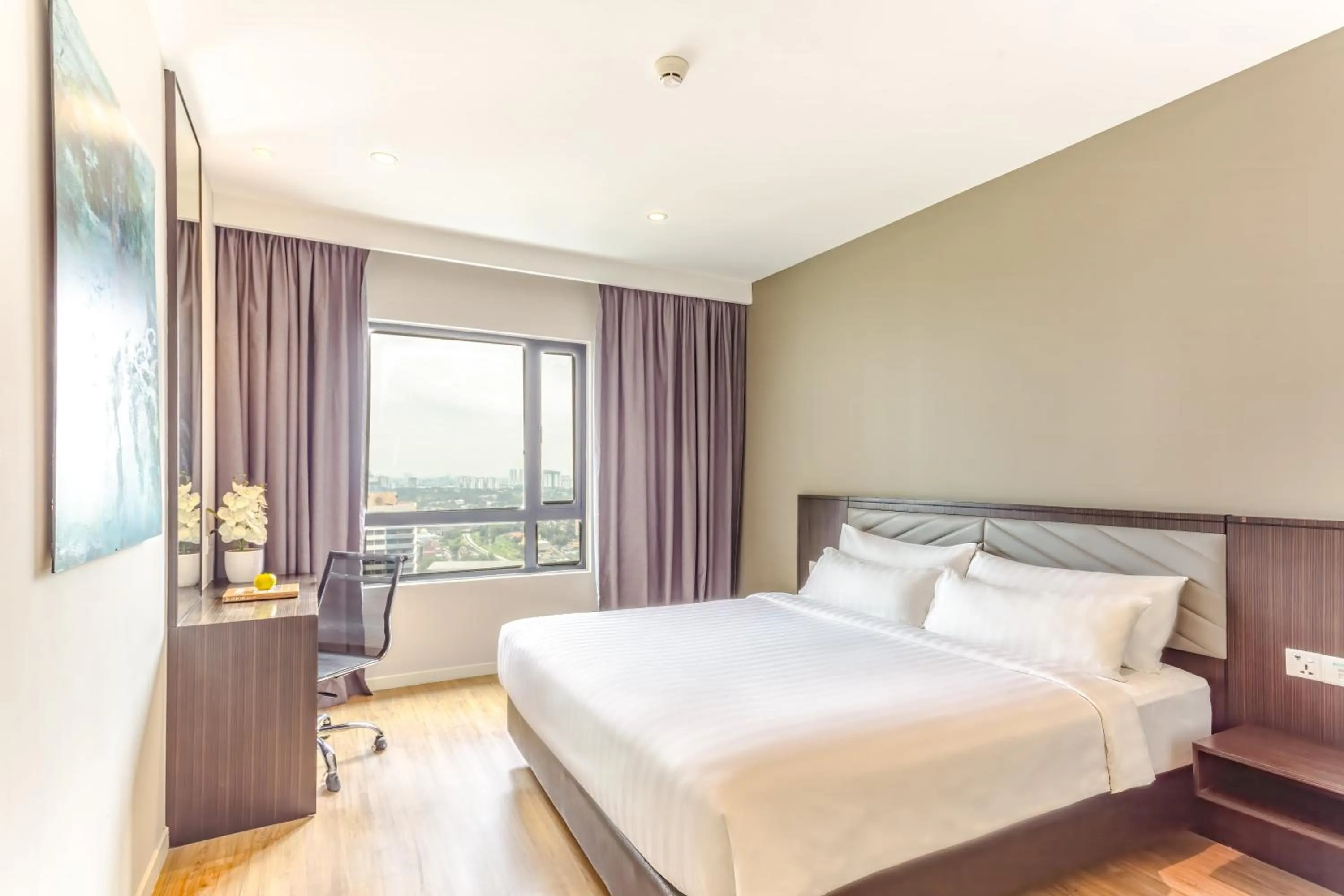 Bedroom, Bed in Shama Suasana Johor Bahru Formerly known as Suasana All Suites Hotels Johor Bahru