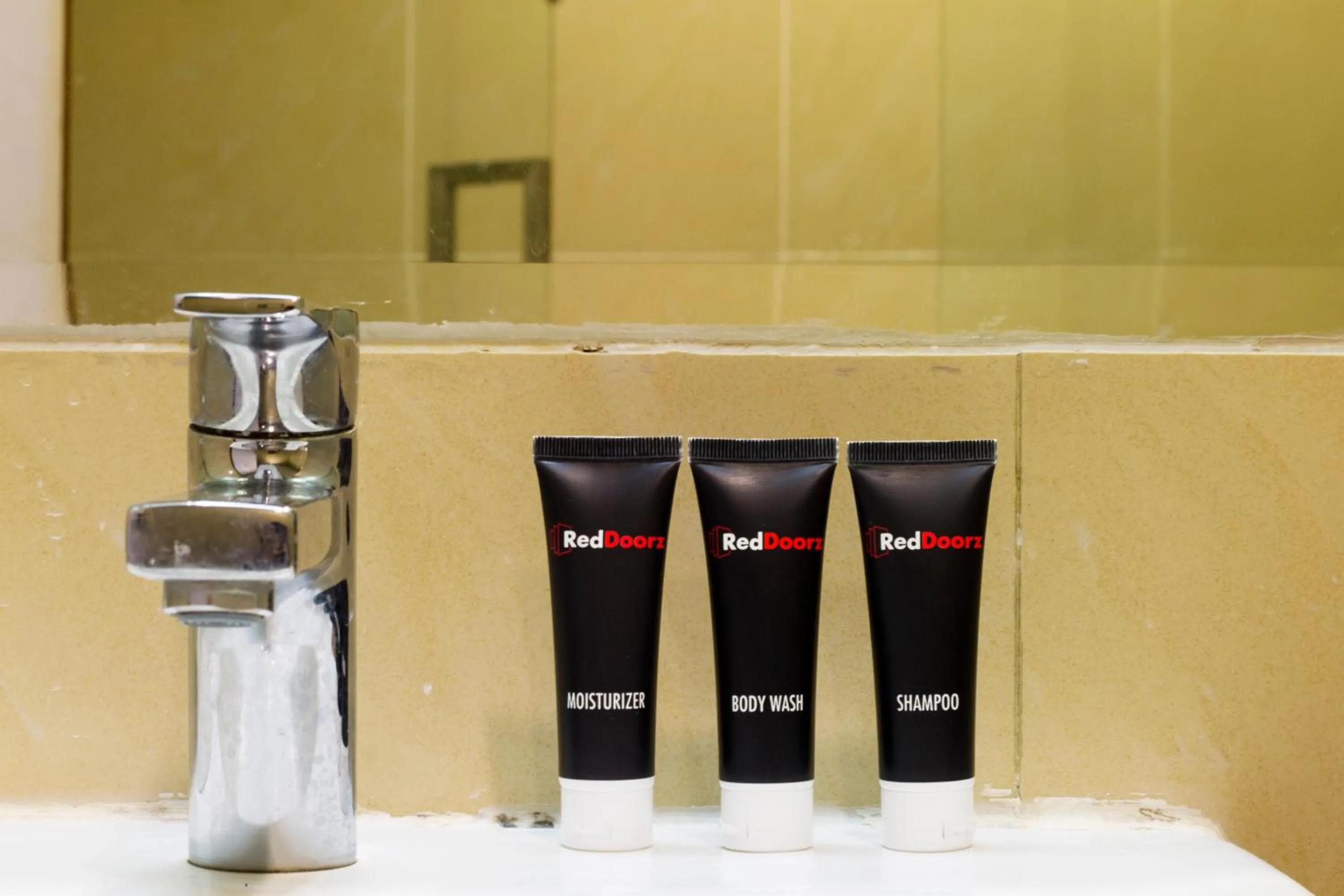 Area and facilities in RedDoorz Plus near STIE YKPN