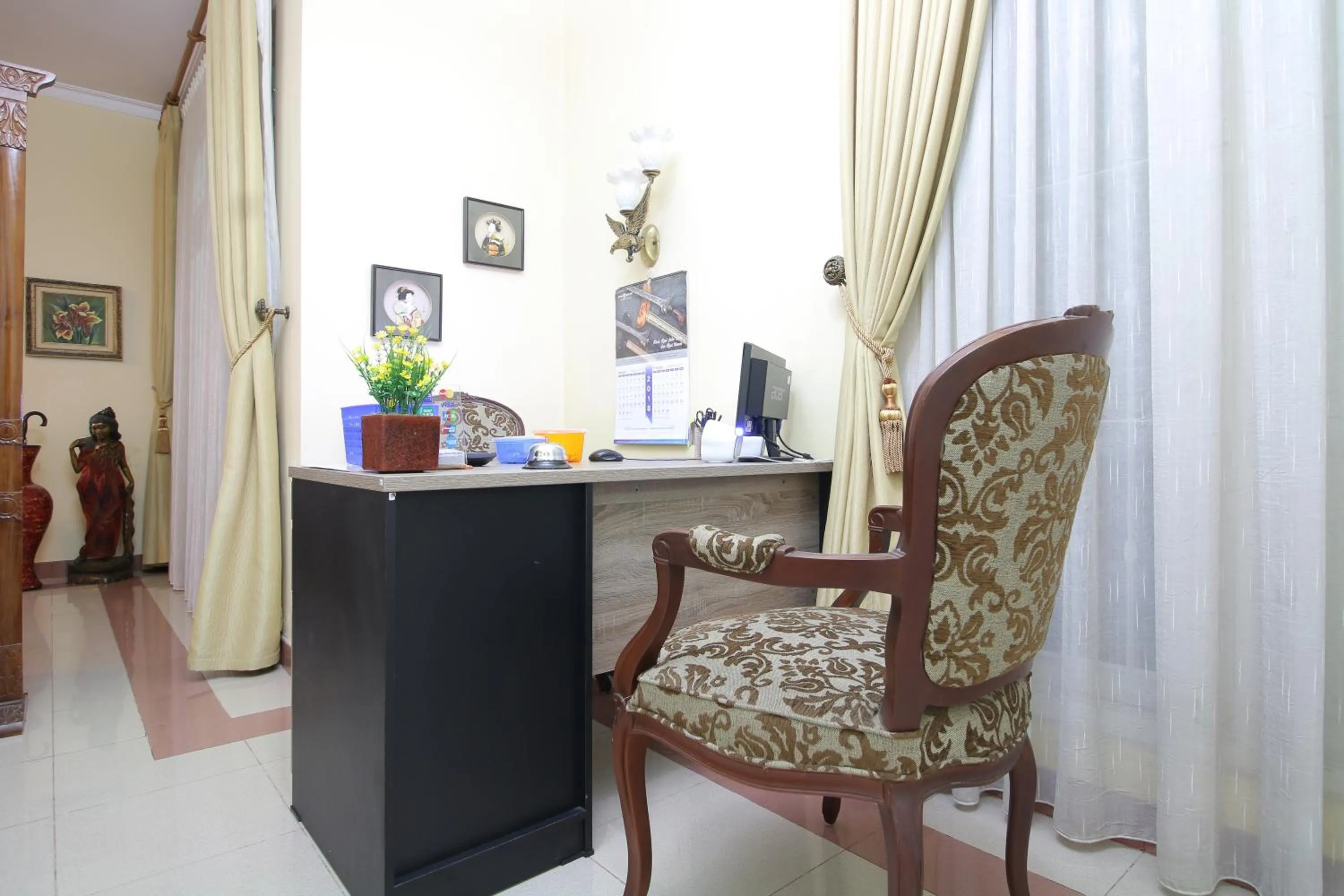 Area and facilities in RedDoorz Plus near STIE YKPN