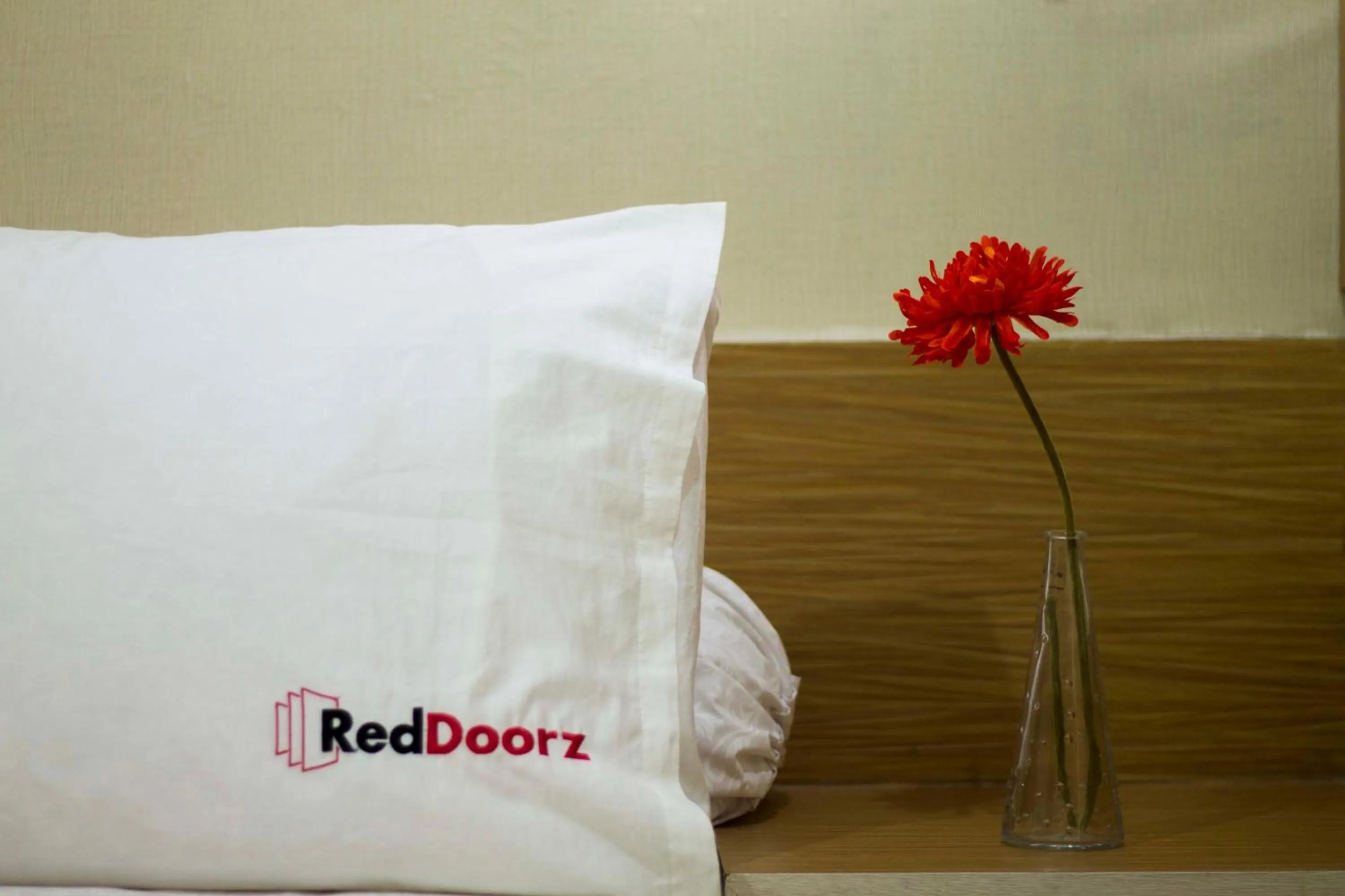 Area and facilities, Bed in RedDoorz Plus near STIE YKPN